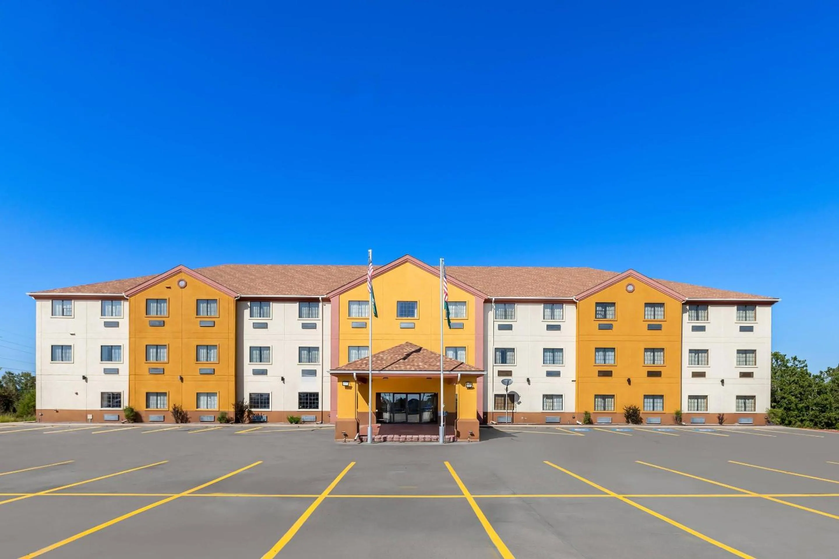 Property building in Quality Inn & Suites McAlester on Hwy 69