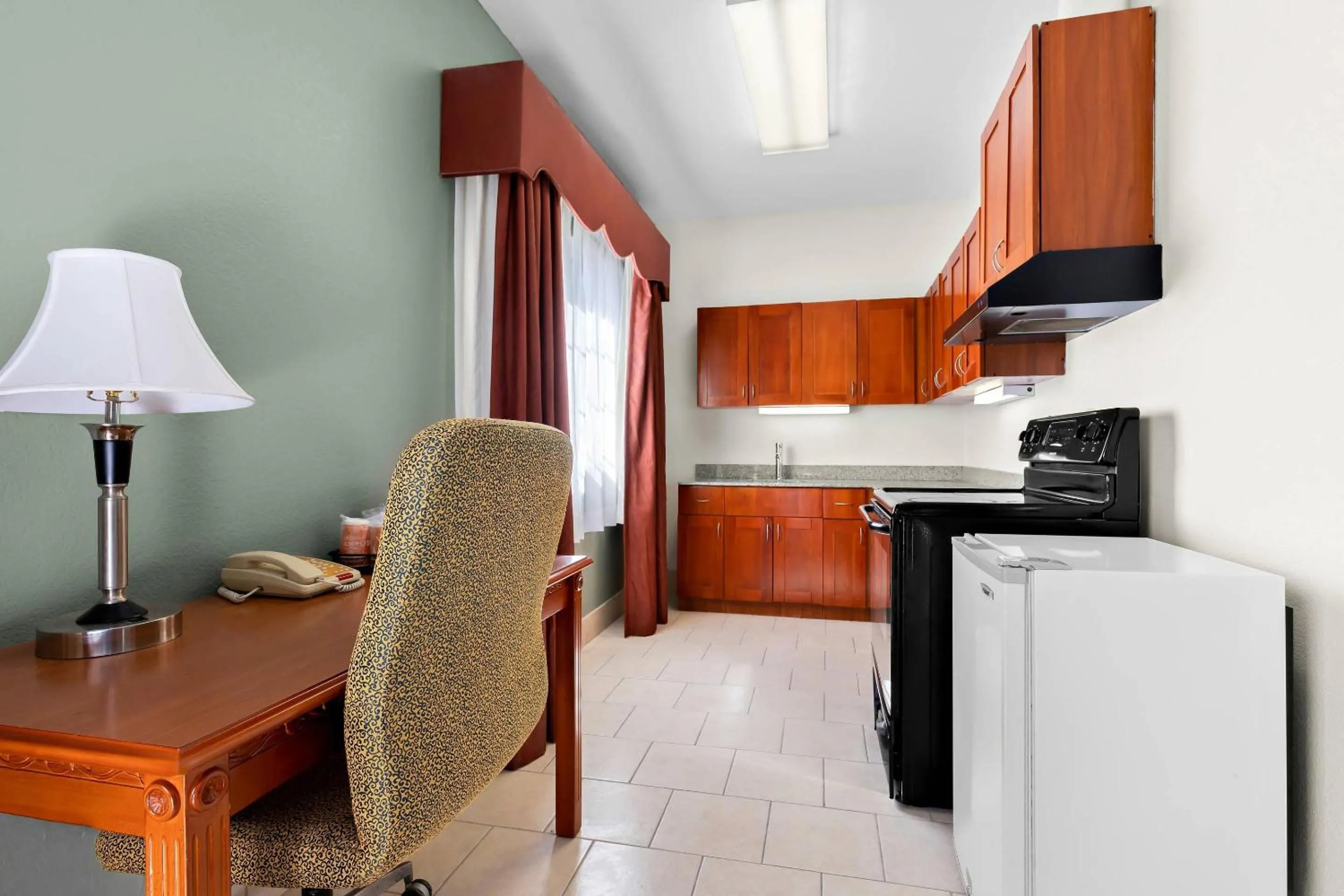 Bedroom in Quality Inn & Suites McAlester on Hwy 69