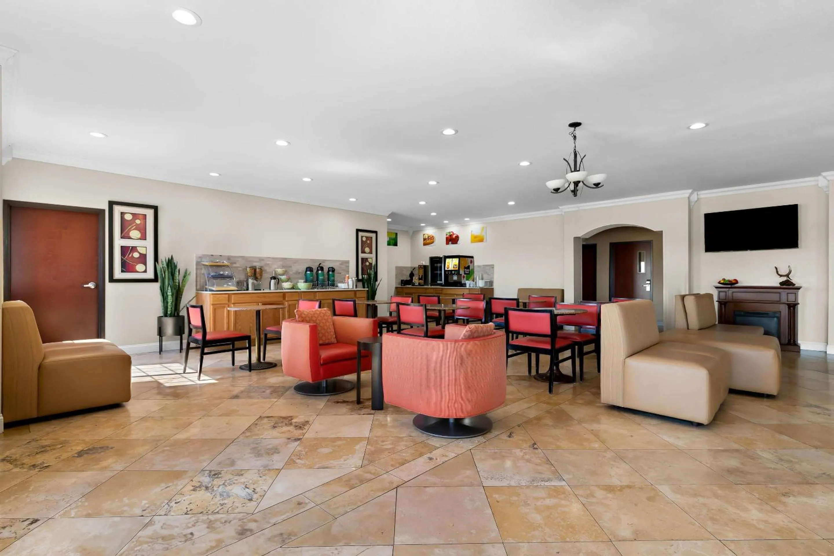 Lobby or reception in Quality Inn & Suites McAlester on Hwy 69