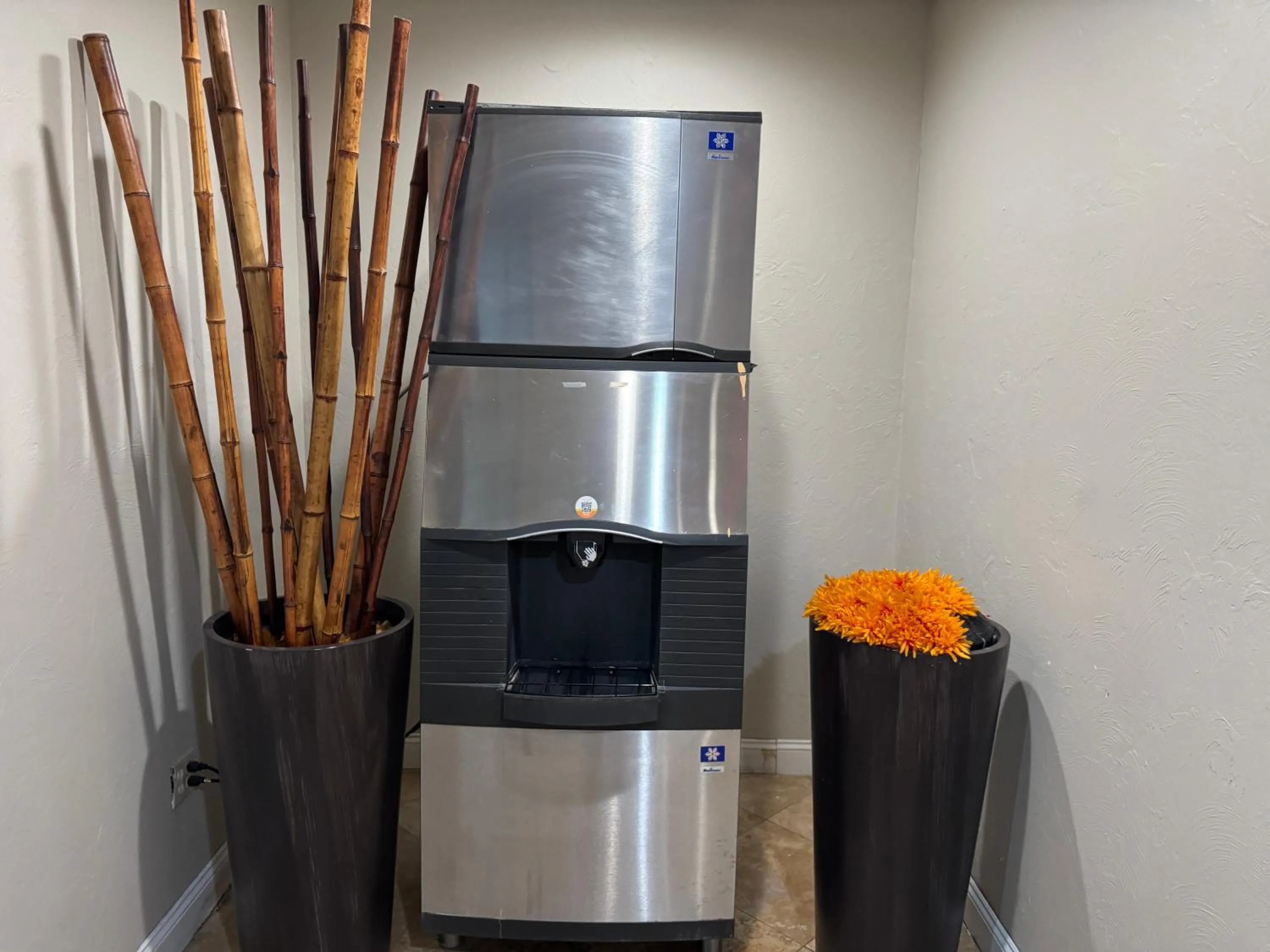 vending machine in Quality Inn & Suites McAlester on Hwy 69