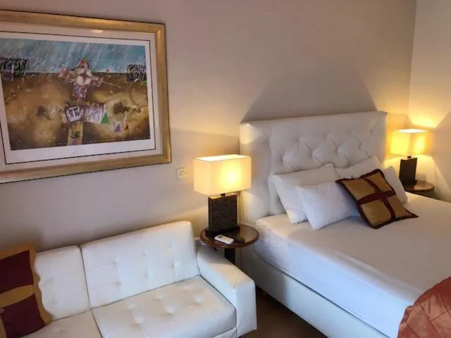 Photo of the whole room in Villa Bougenvilia Tomas