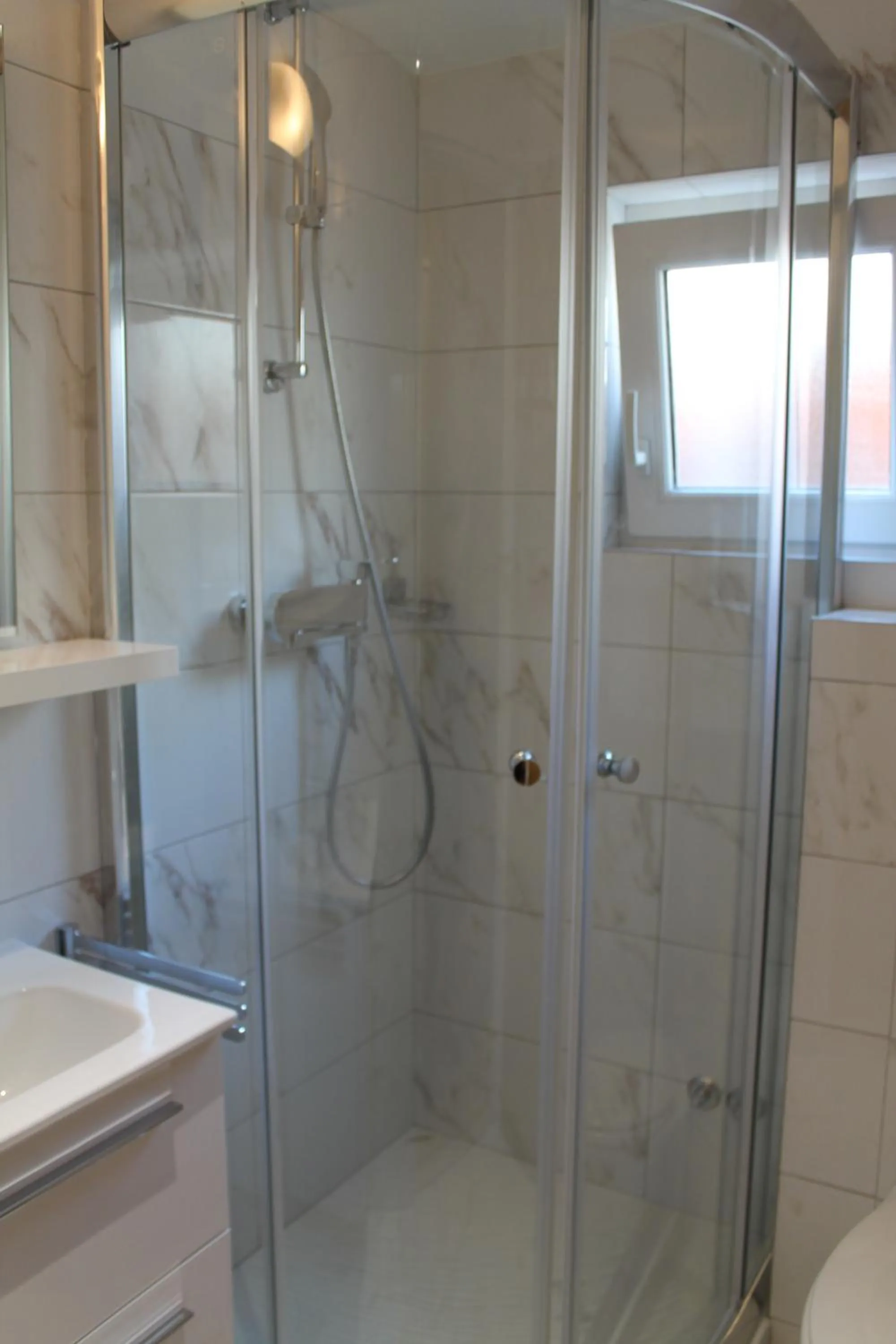 Photo of the whole room in Villa Bougenvilia Tomas