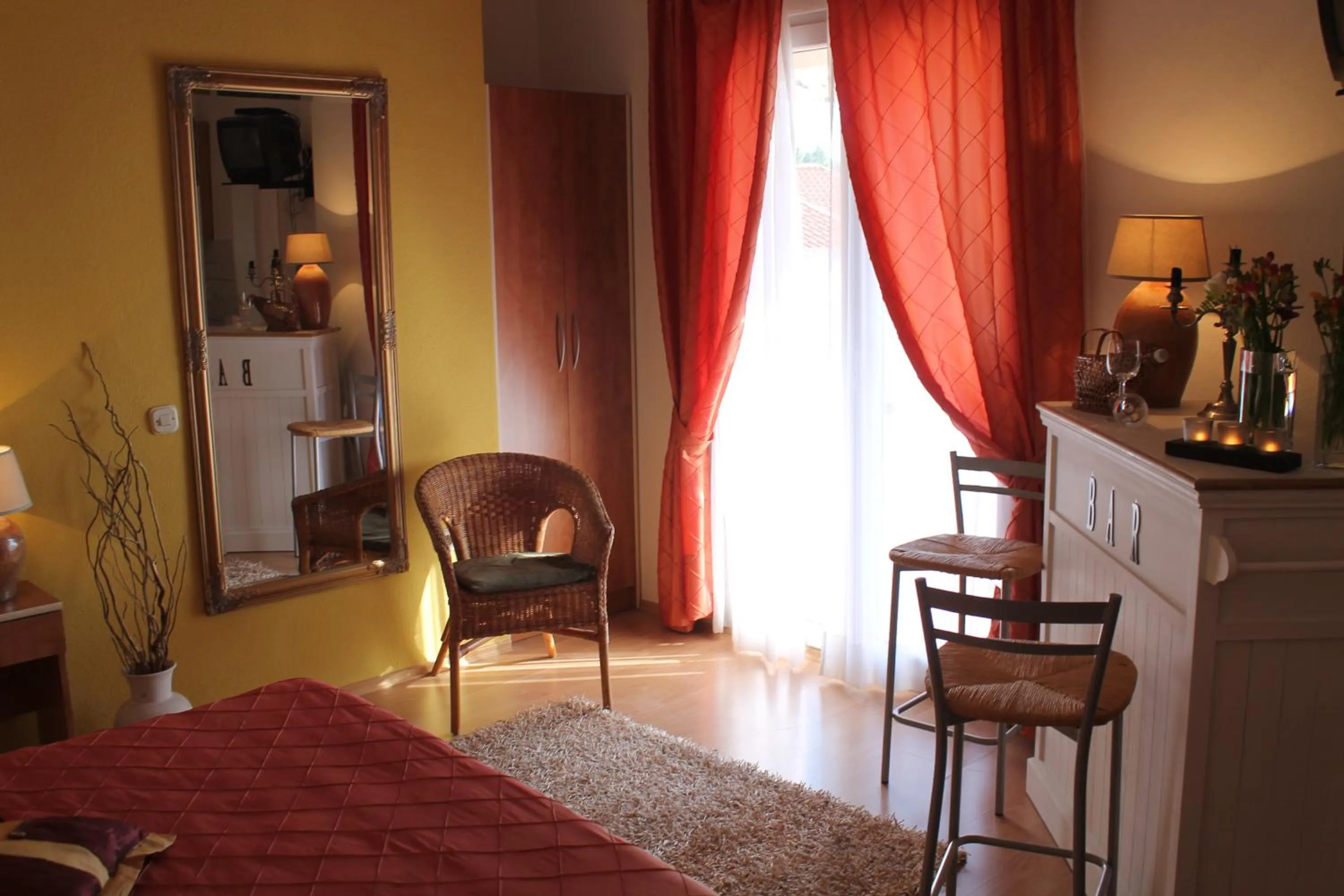 Photo of the whole room in Villa Bougenvilia Tomas