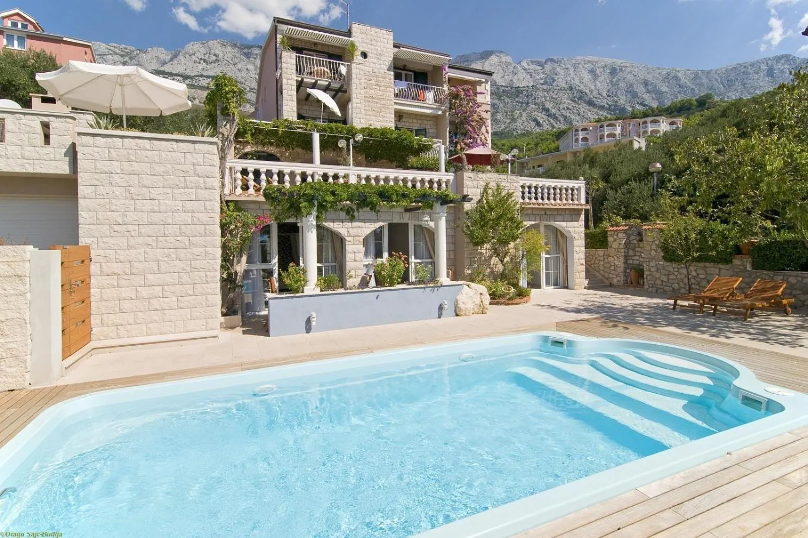 Day in Villa Bougenvilia Tomas