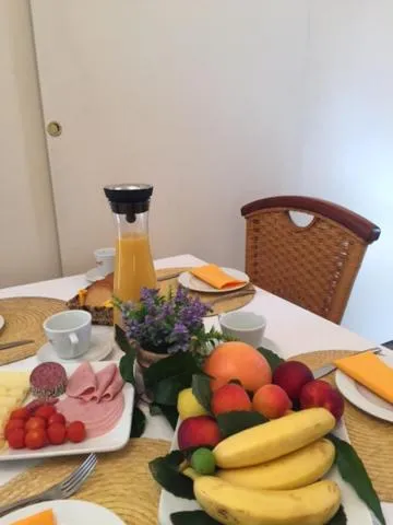 Breakfast in Villa Bougenvilia Tomas