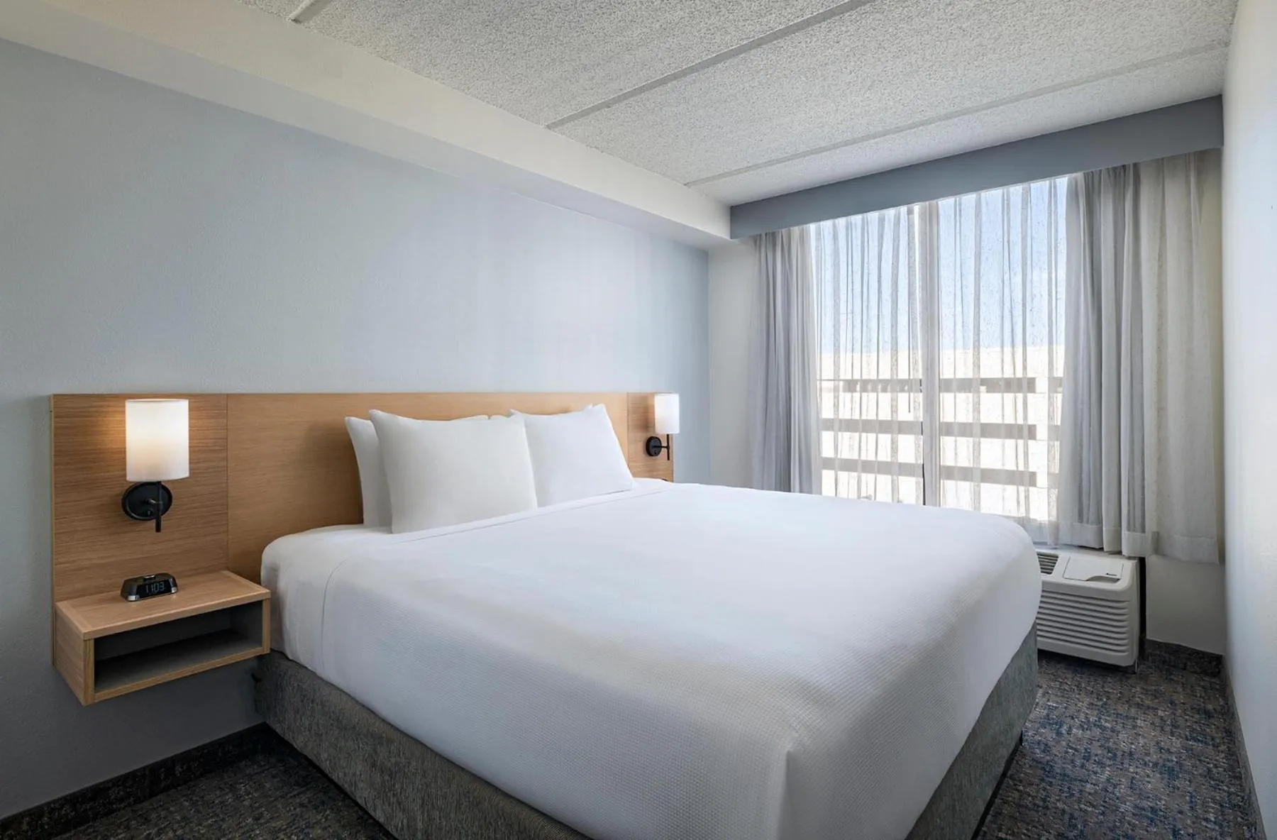 Toilet, Bed in Hyatt Place Austin The Domain Area
