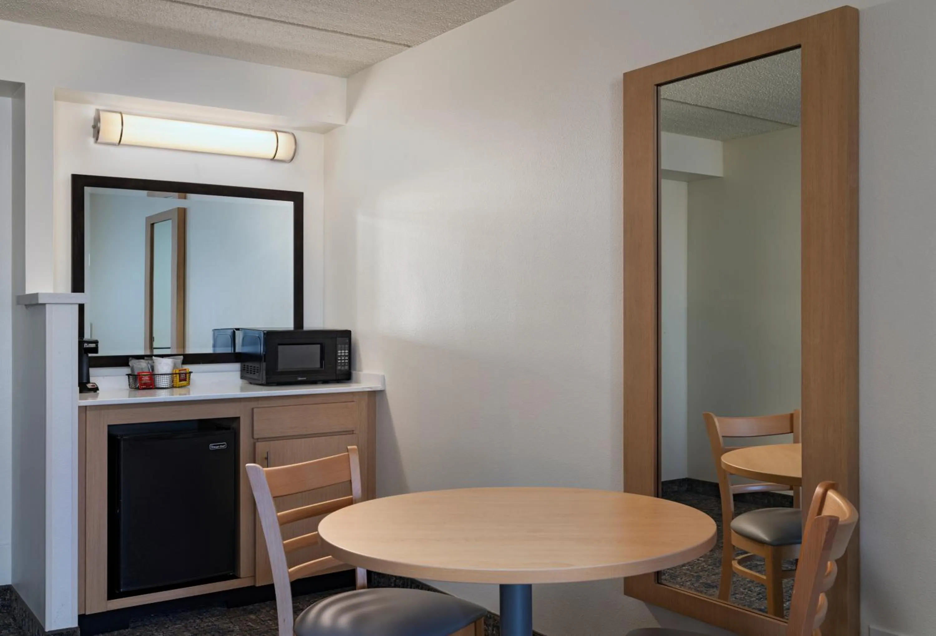 Coffee/tea facilities in Hyatt Place Austin The Domain Area