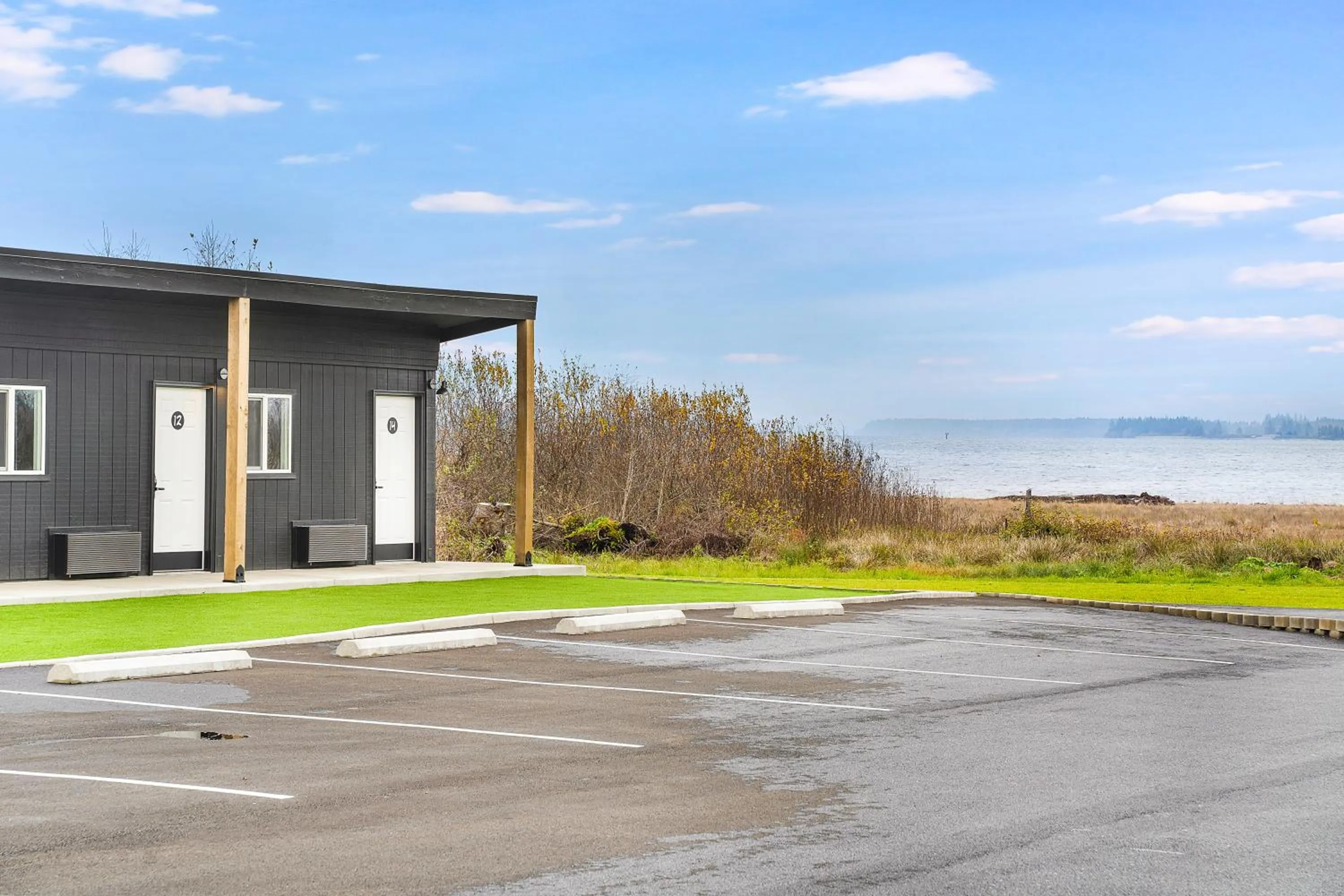 Natural landscape in South Bay Inn