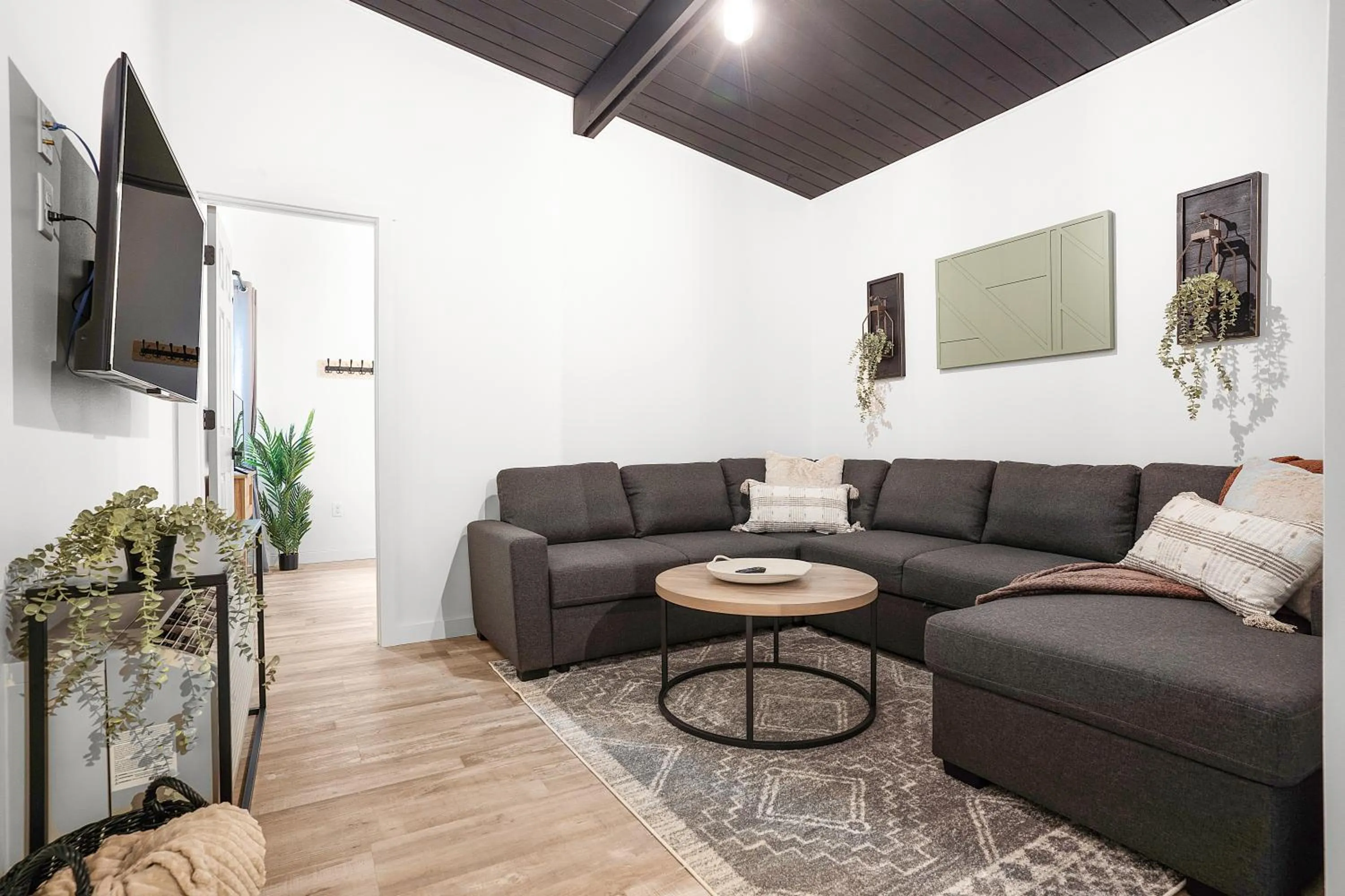 TV and multimedia in South Bay Inn