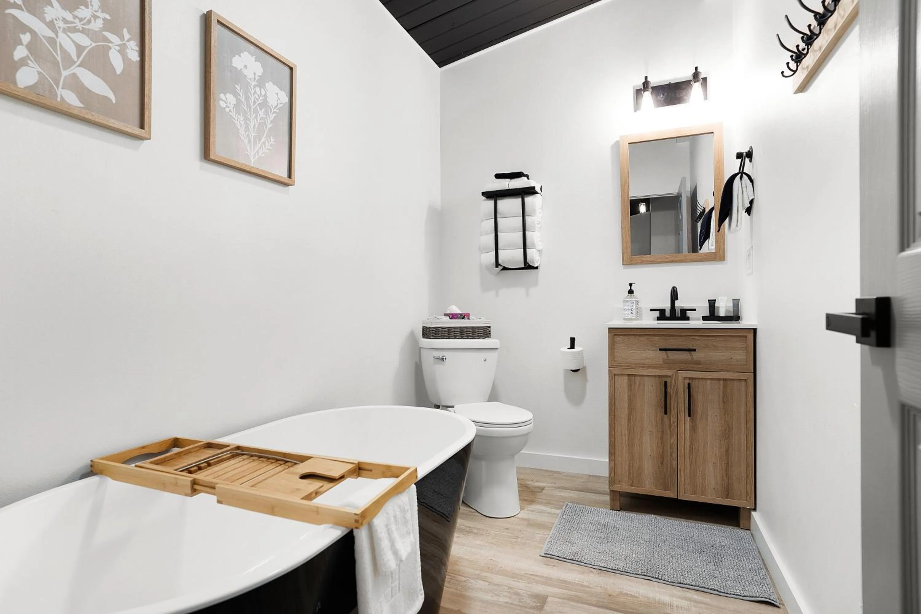 Bathroom in South Bay Inn