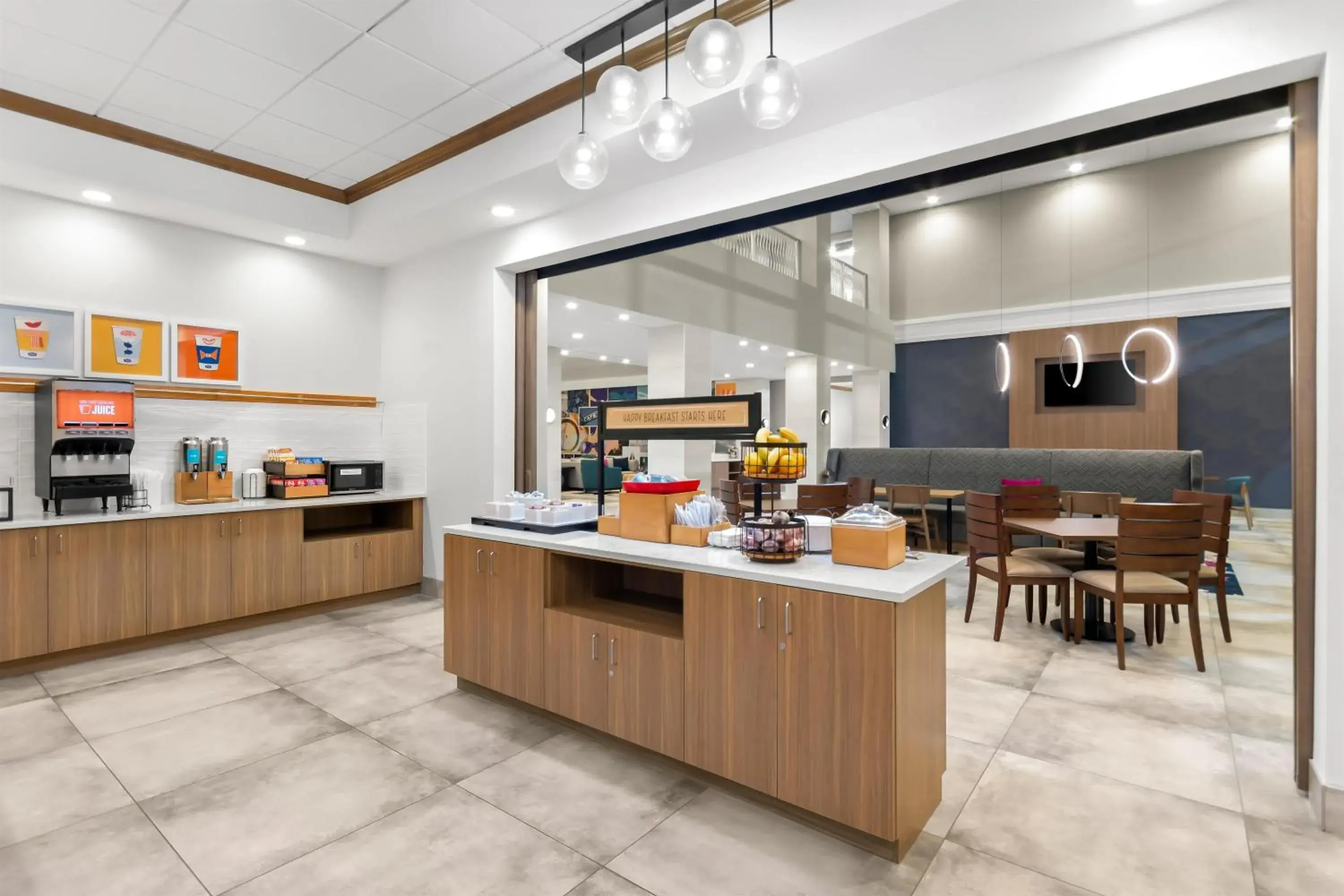 Breakfast in Hampton Inn & Suites Pensacola/I-10 Pine Forest Road Breakfast in Hampton Inn & Suites Pensacola/I-10 Pine Forest Road