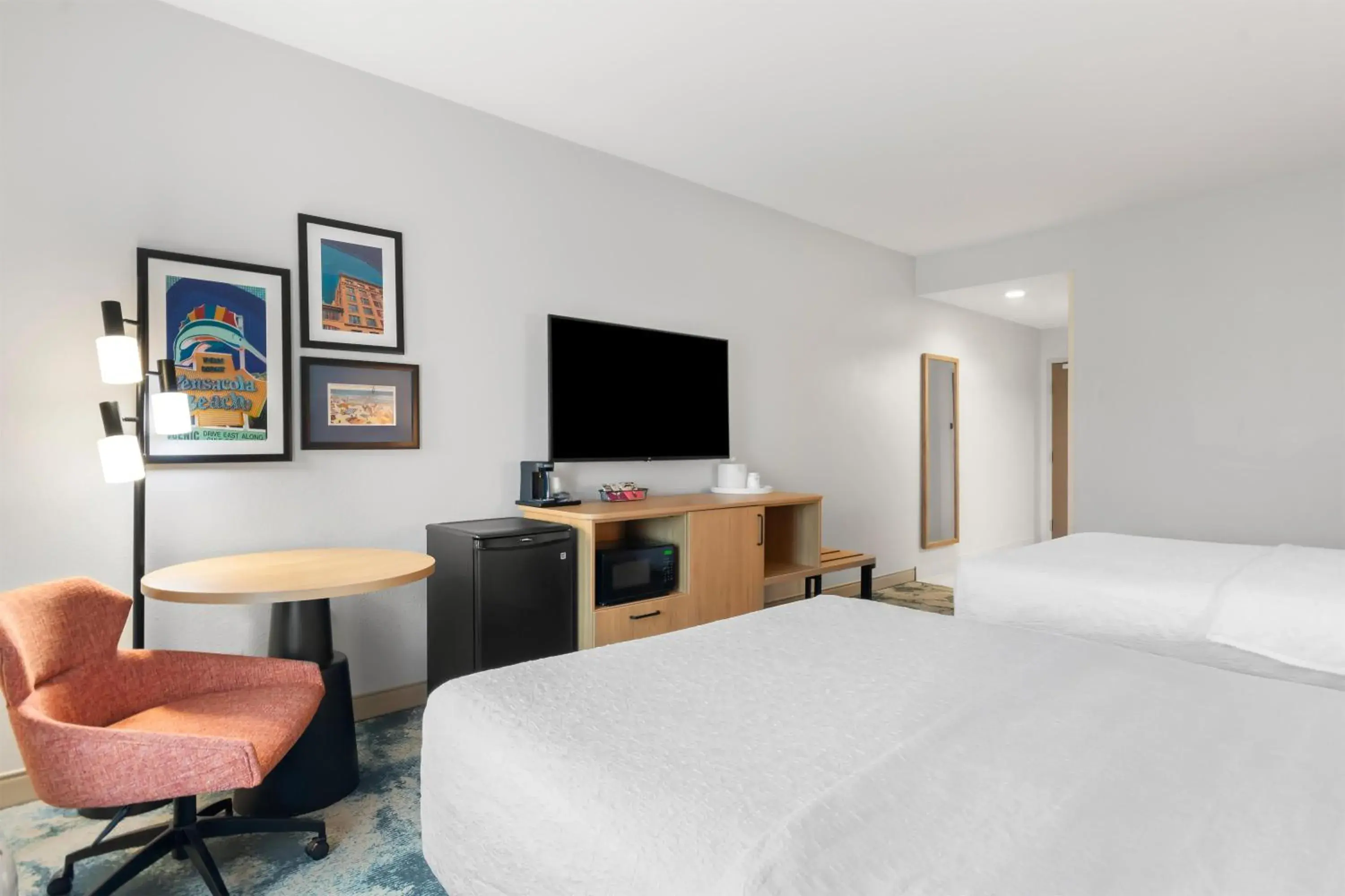 Bed in Hampton Inn & Suites Pensacola/I-10 Pine Forest Road Bed in Hampton Inn & Suites Pensacola/I-10 Pine Forest Road