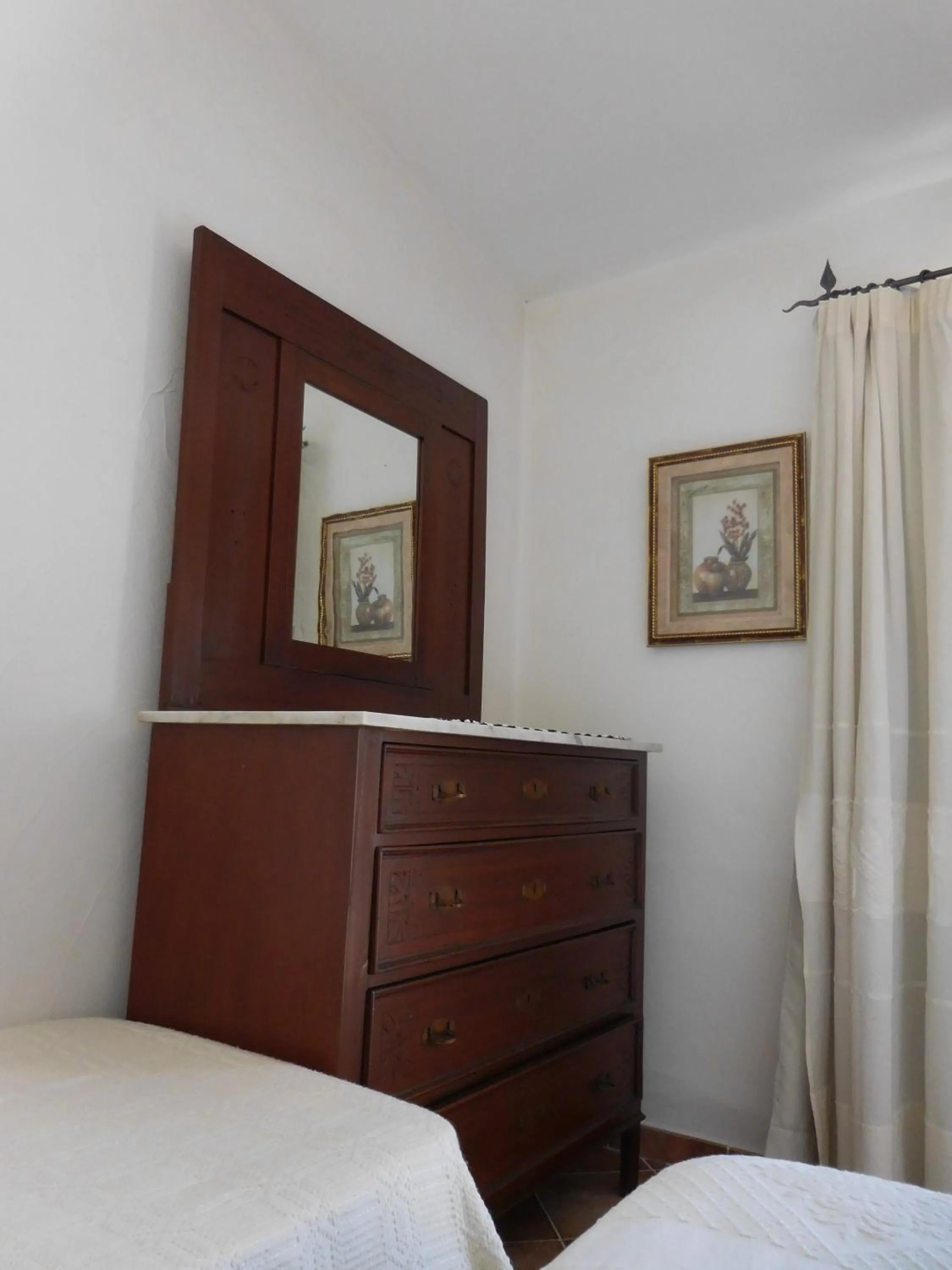 Decorative detail, Bed in Casa La Liccia