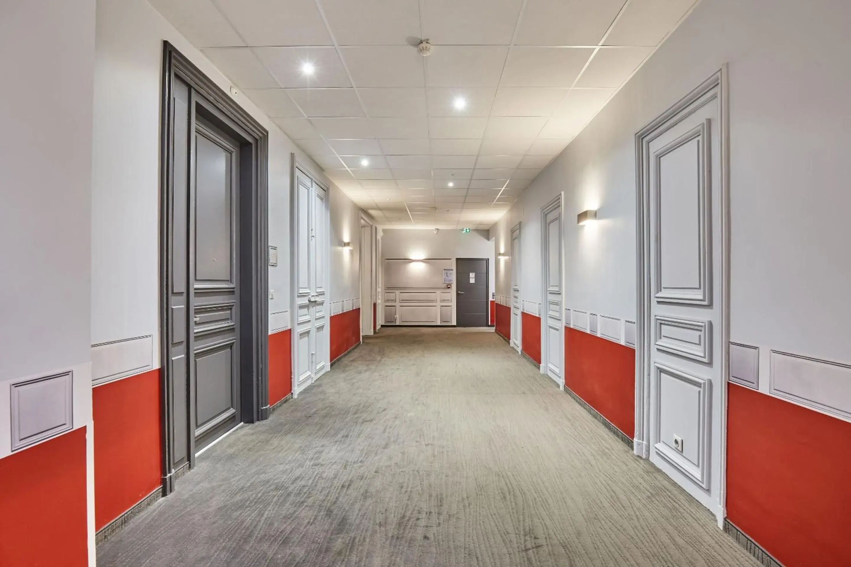 Property building in Appart Hotel Odalys City Montpellier Les Occitanes Property building in Appart Hotel Odalys City Montpellier Les Occitanes