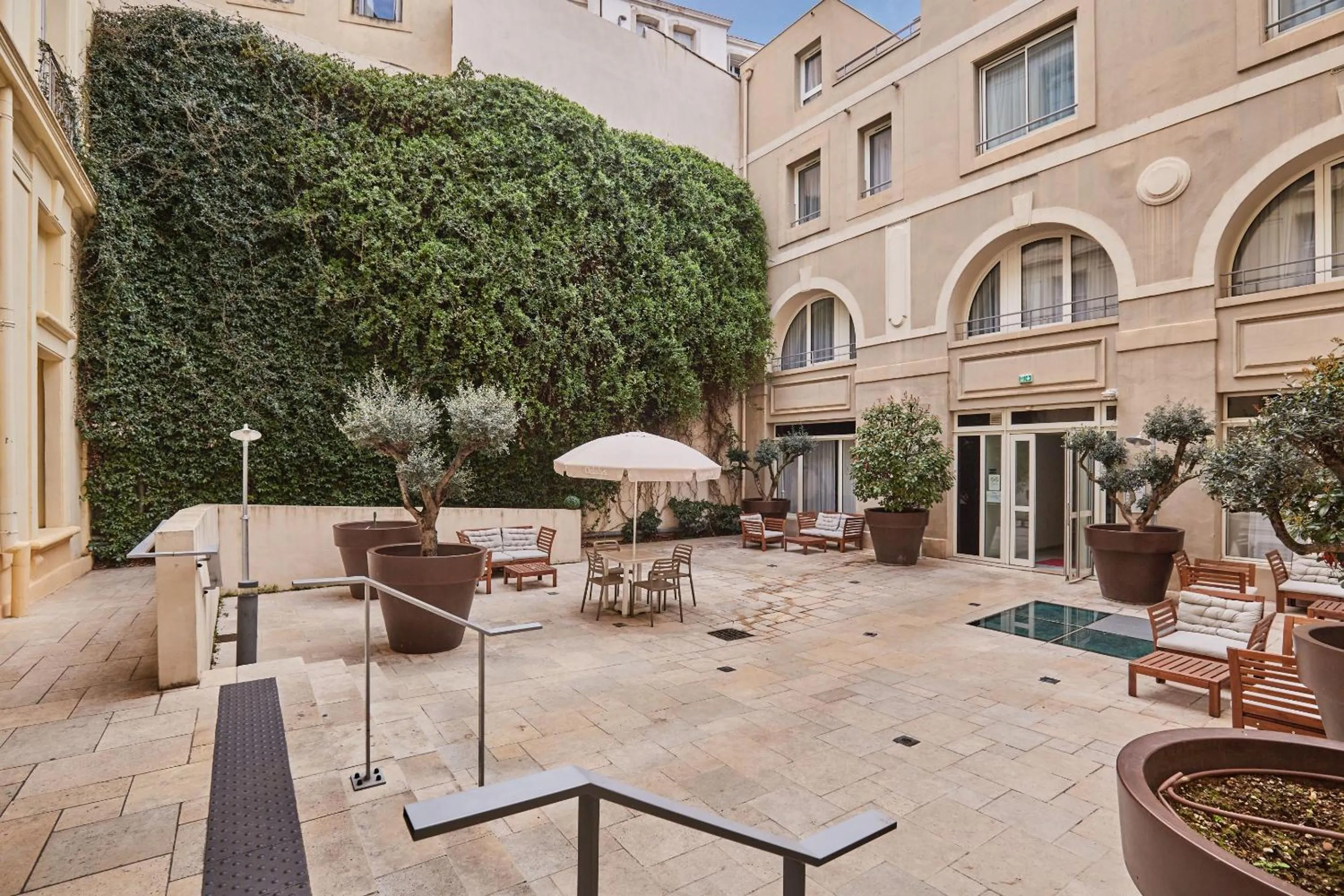 Property building in Appart Hotel Odalys City Montpellier Les Occitanes