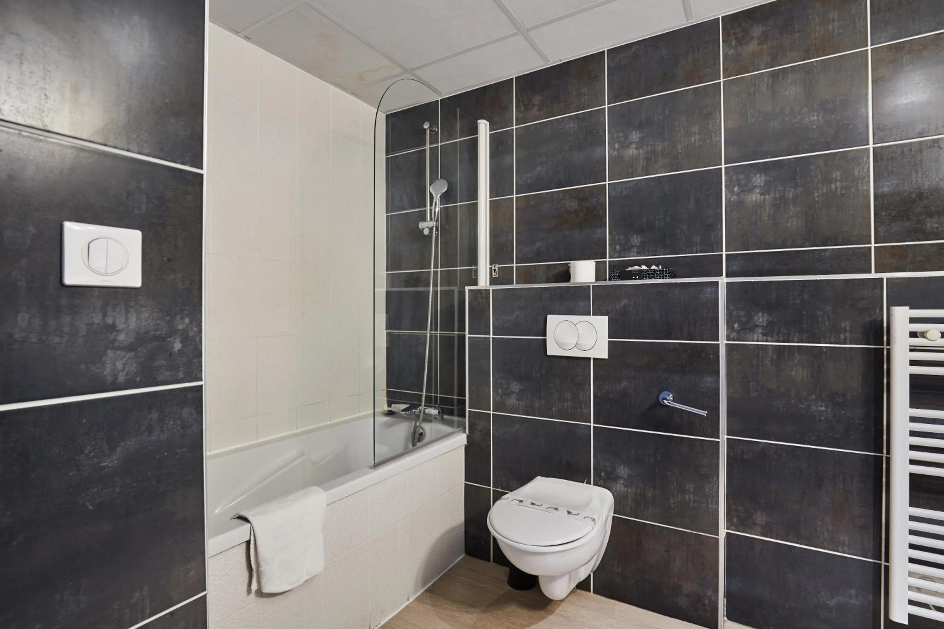 Bathroom in Appart Hotel Odalys City Montpellier Les Occitanes