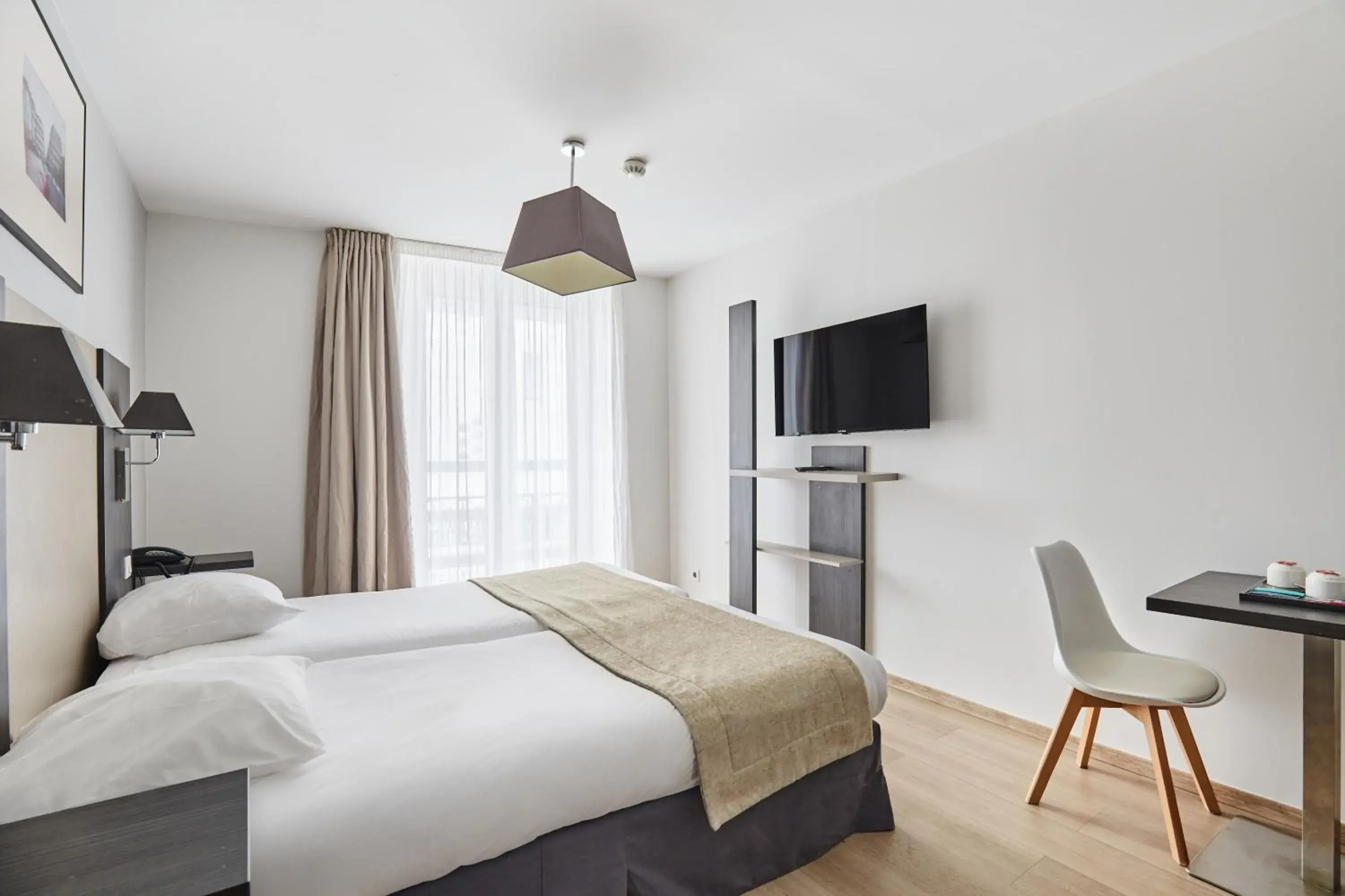 TV and multimedia, Bed in Appart Hotel Odalys City Montpellier Les Occitanes TV and multimedia, Bed in Appart Hotel Odalys City Montpellier Les Occitanes