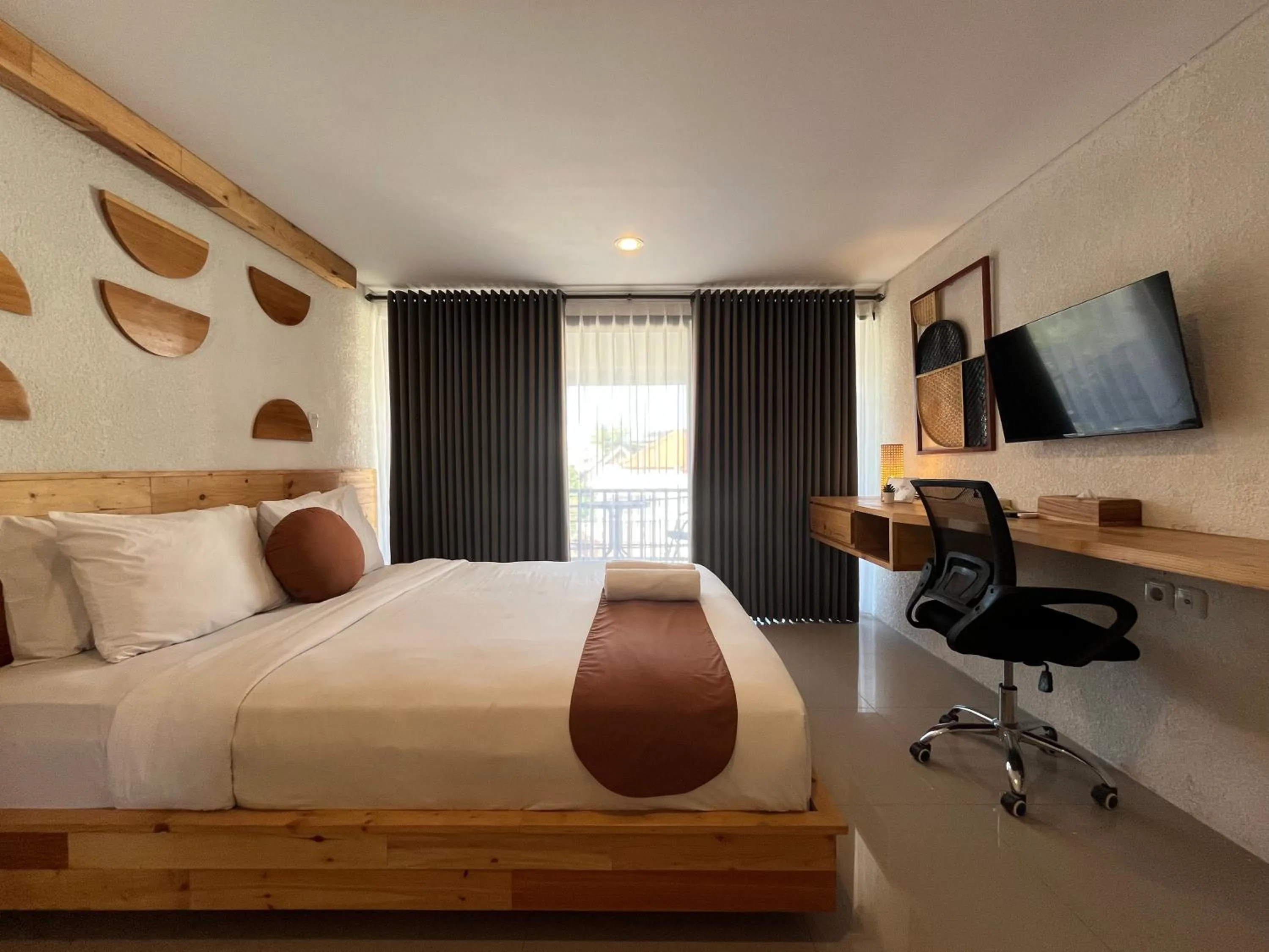 Bedroom, Bed in Cove Wong Village