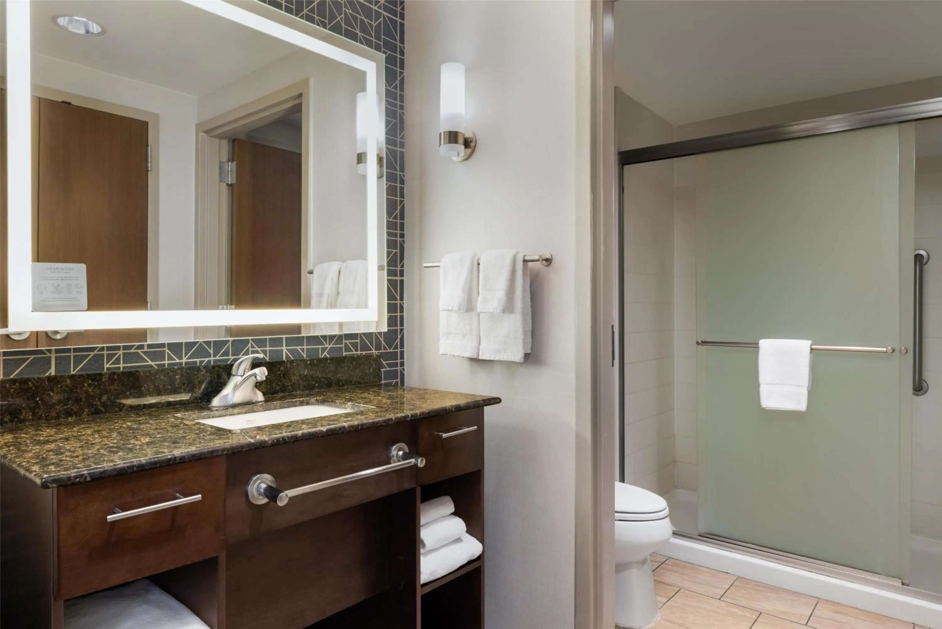 Bathroom in Homewood Suites by Hilton Ankeny