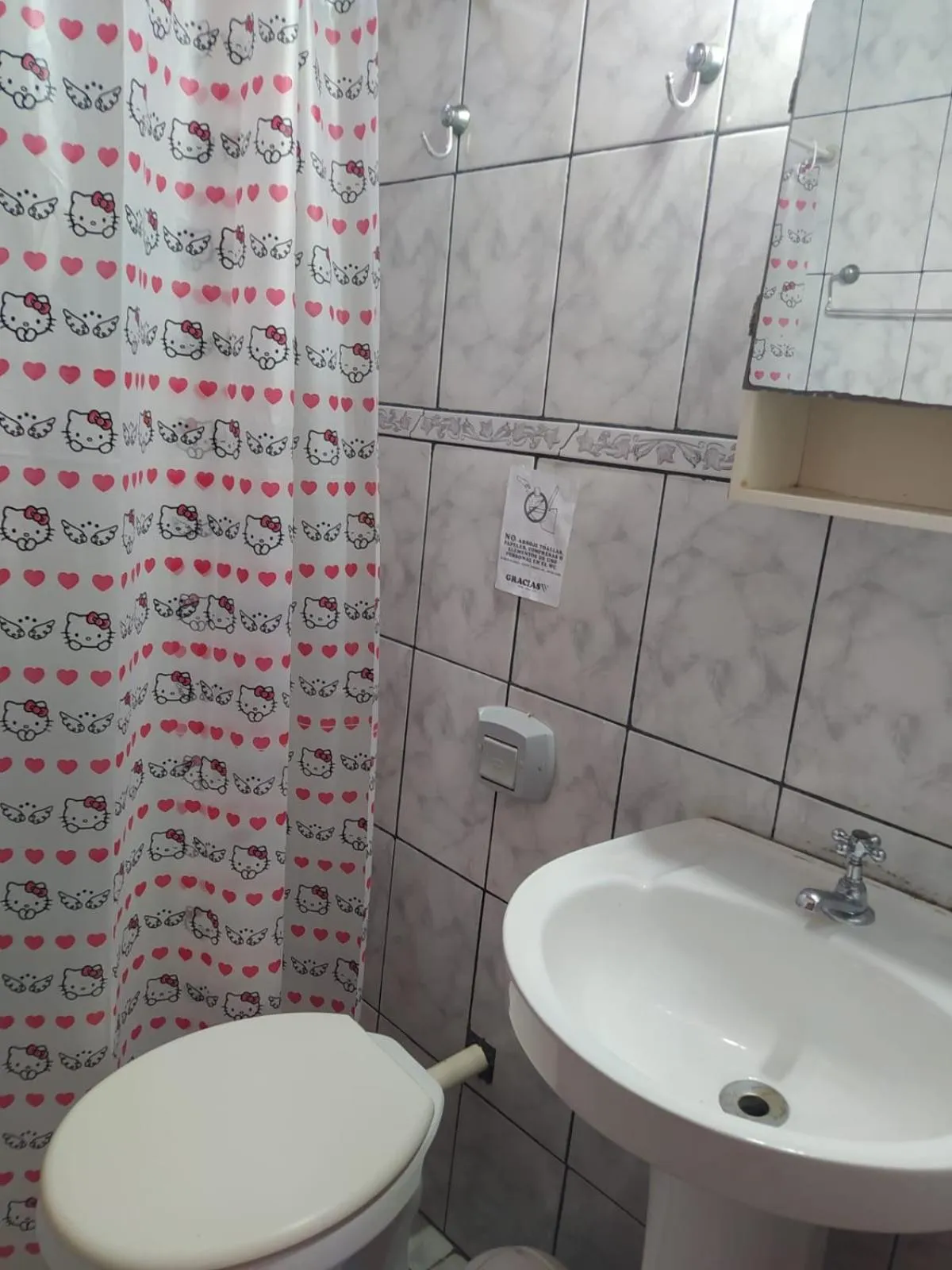 Shower in peixes apart