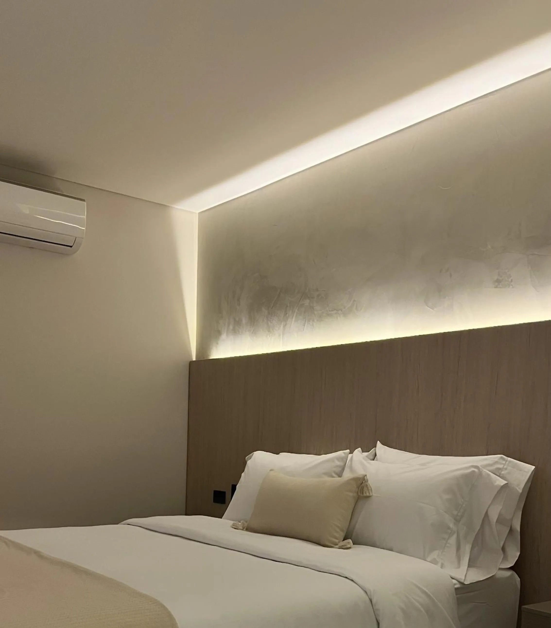 Bed in Sonata 44 Hotel Laureles