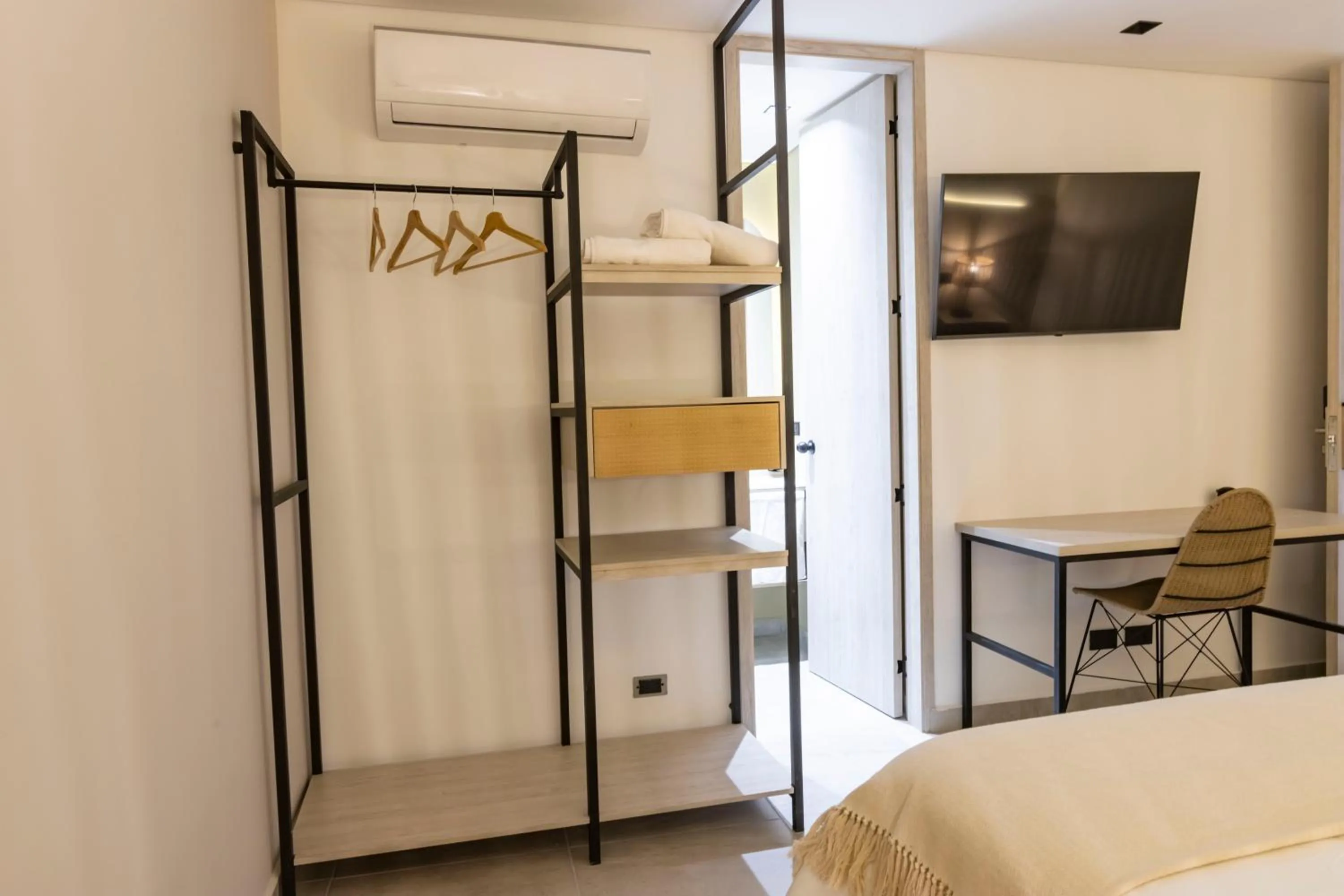 TV and multimedia, Bed in Sonata 44 Hotel Laureles