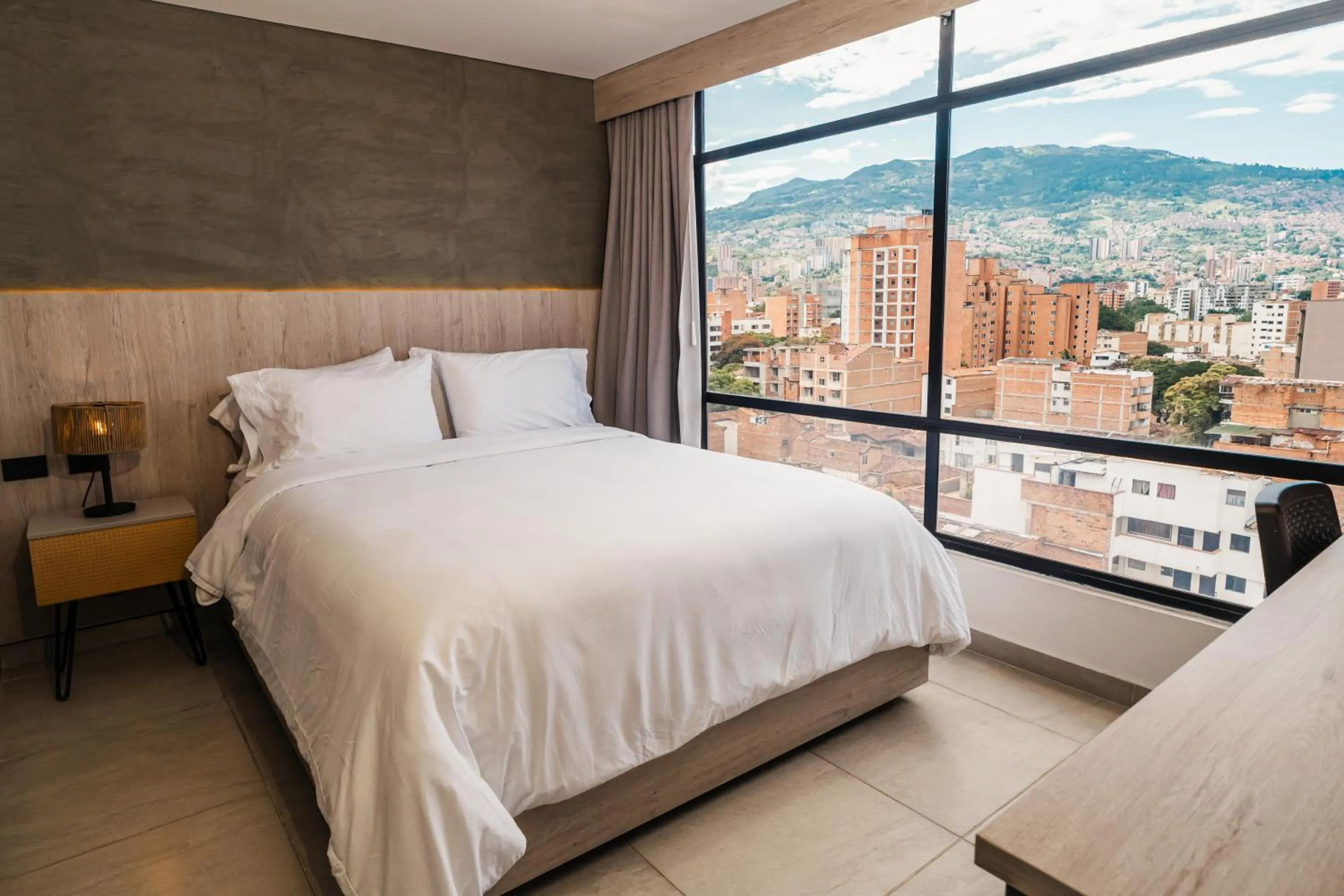 Bed in Sonata 44 Hotel Laureles