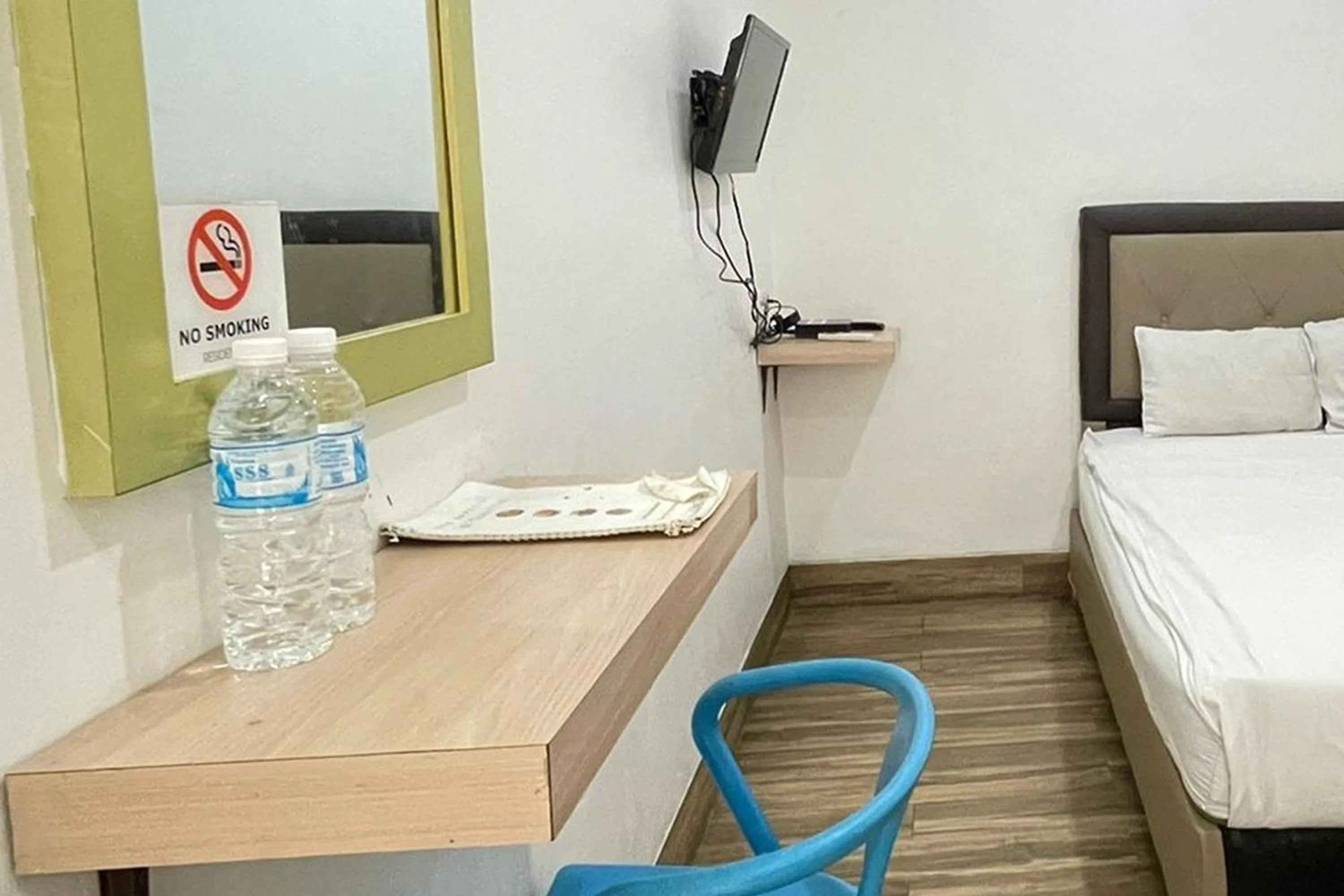 Bedroom, Bed in Residence 8