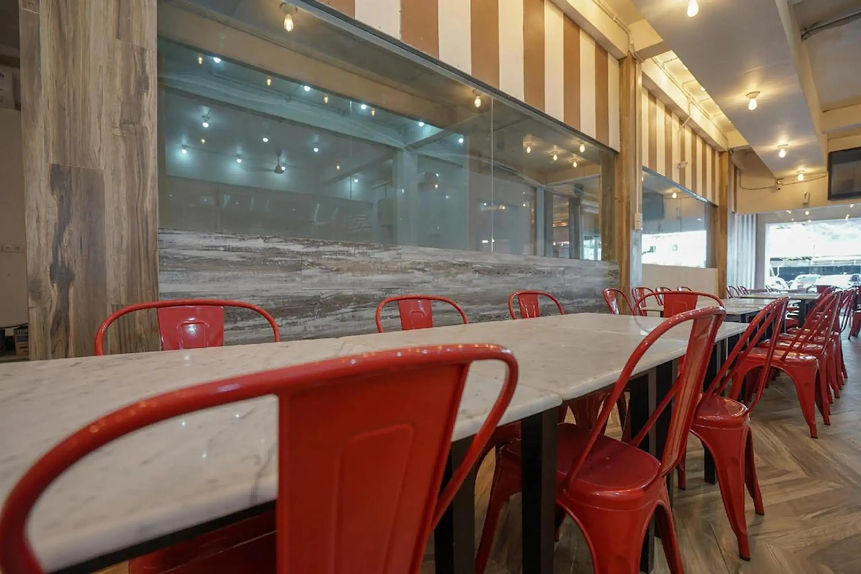 Restaurant/places to eat in Residence 8 Restaurant/places to eat in Residence 8