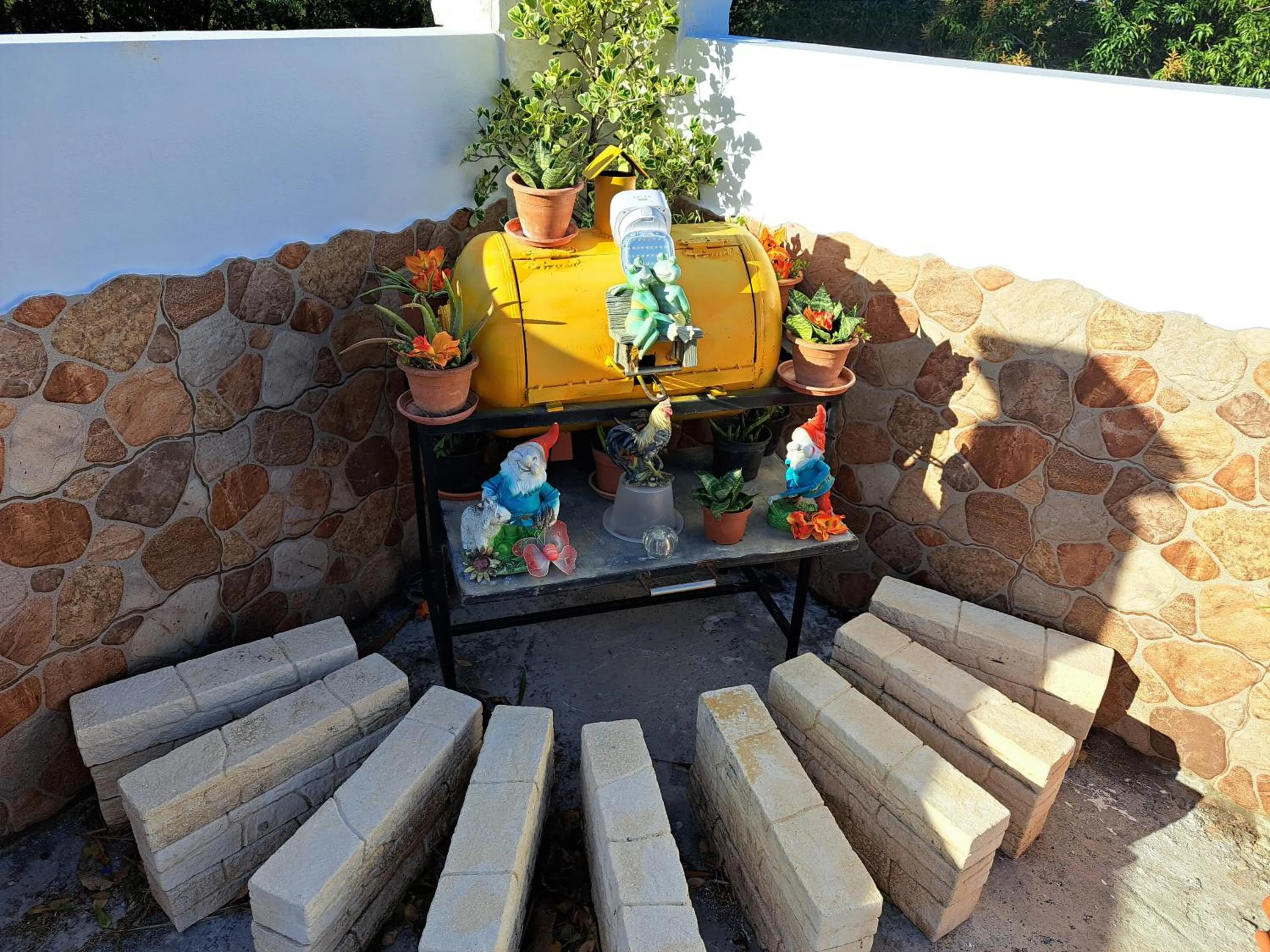 BBQ facilities in KANALU BEACH APPATEMENT