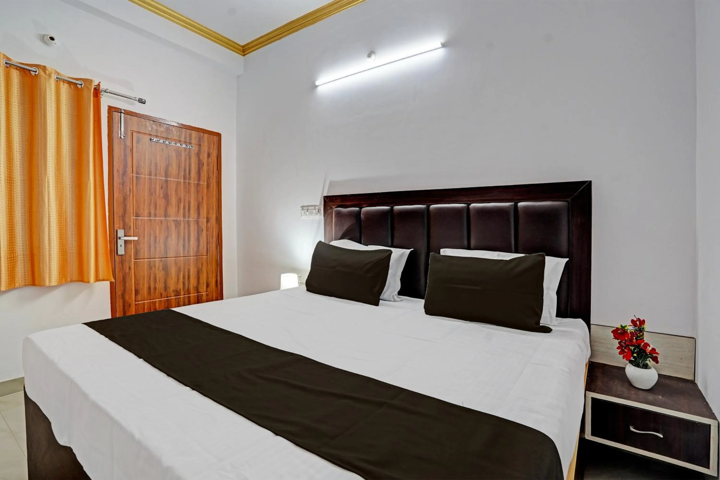 Classic Triple Room - single occupancy in Hotel O RR Palace