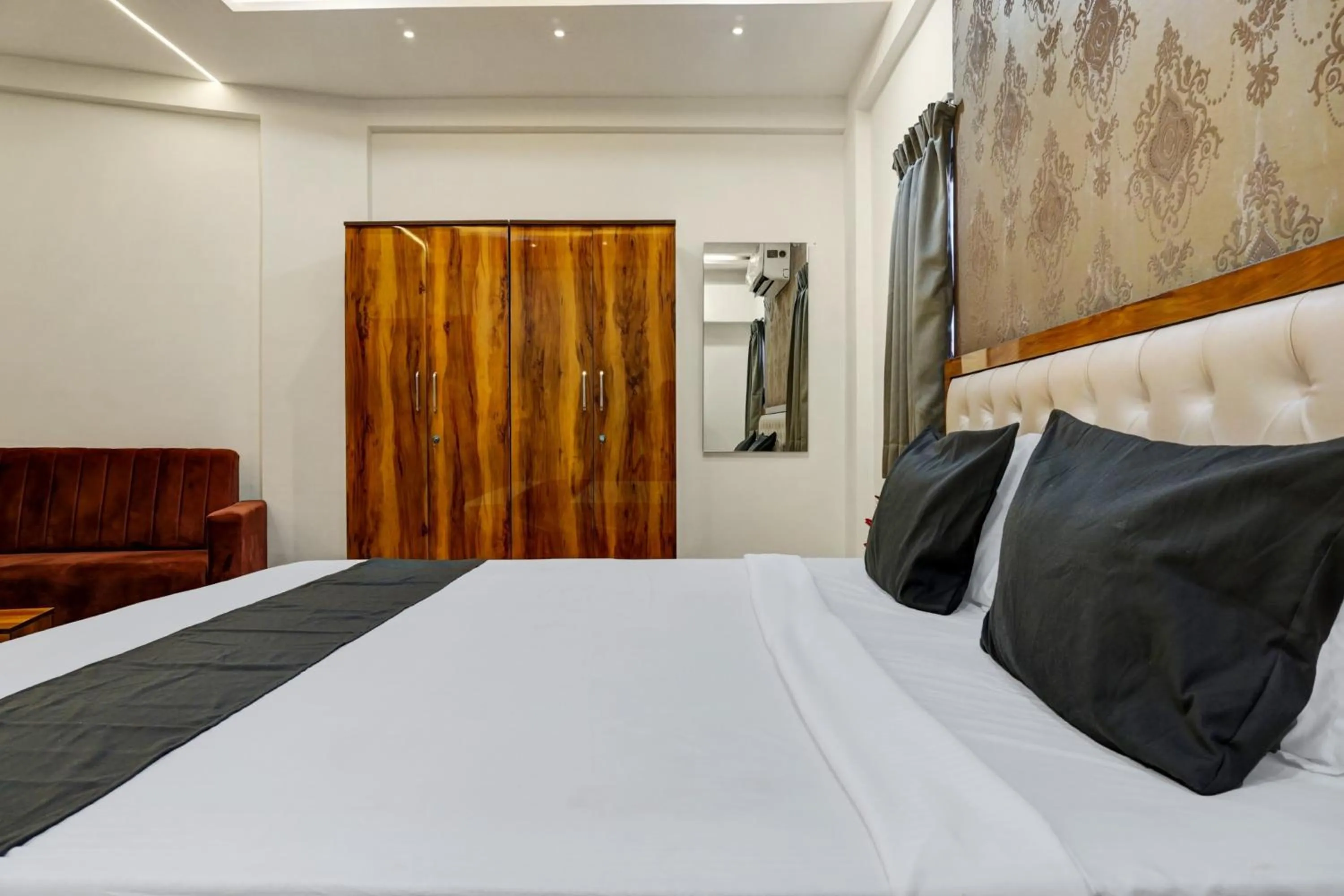 Bedroom, Bed in Super Hotel O KP Pride