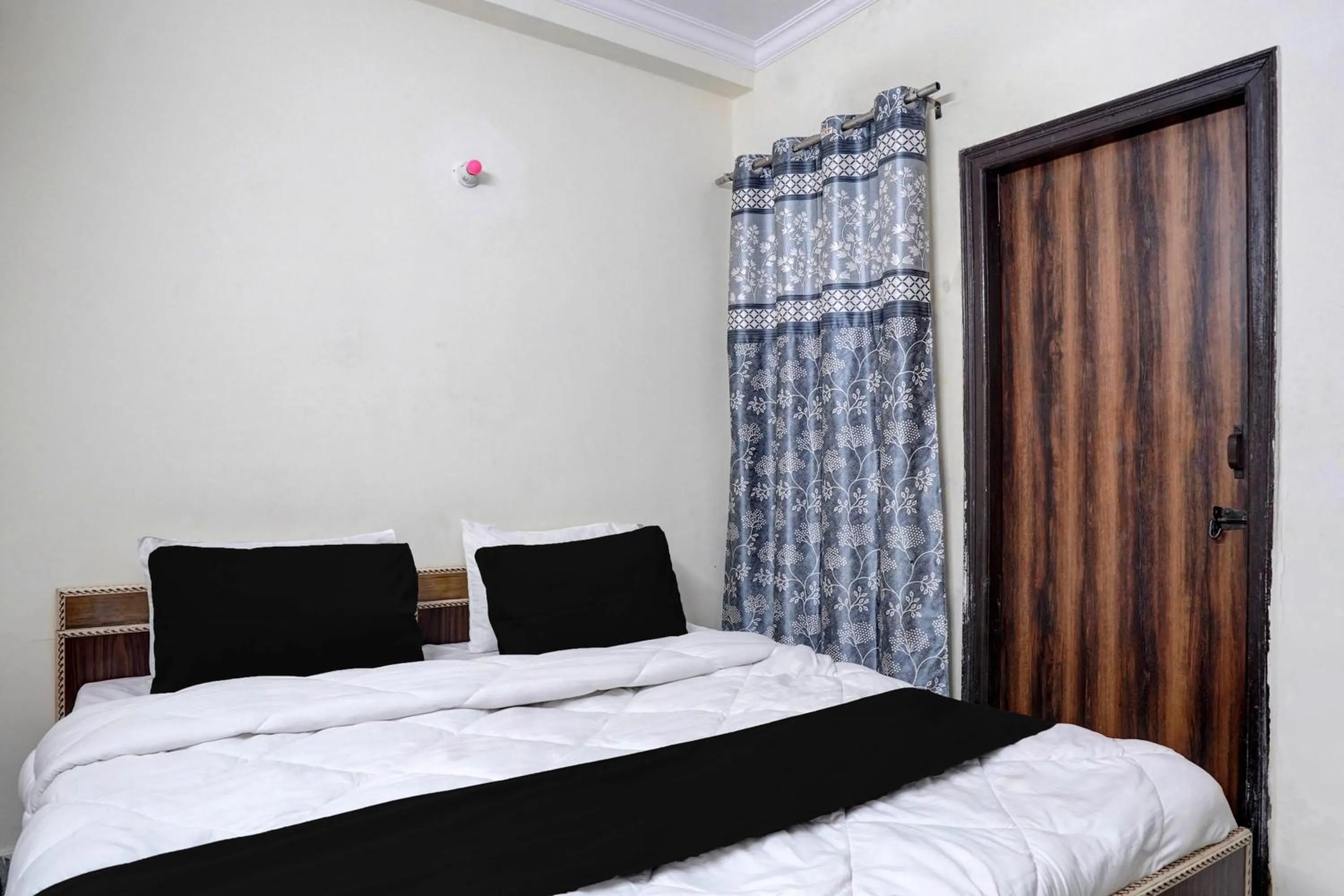 Bedroom, Bed in Hotel O Peaceful Paradise