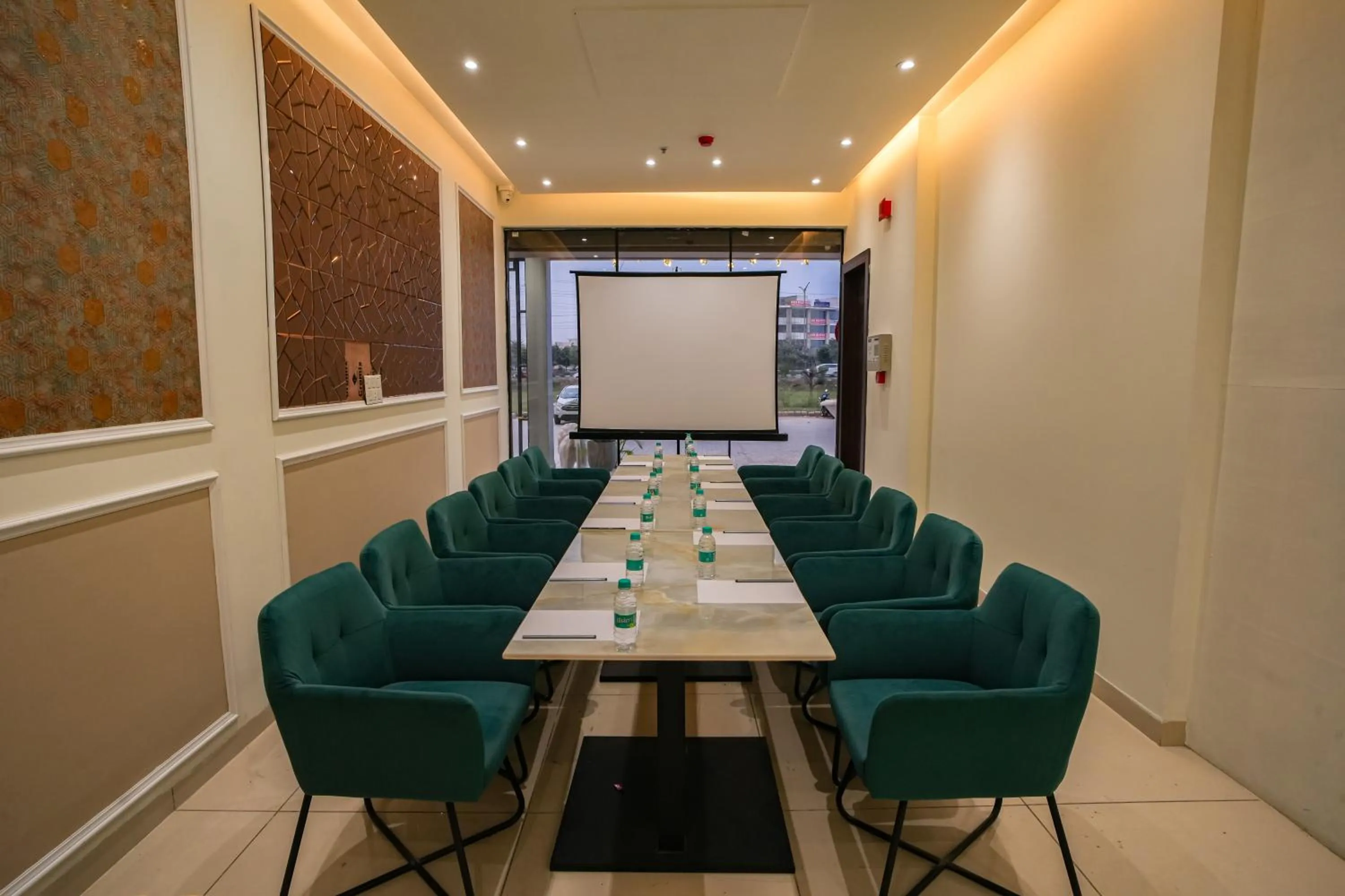 Meeting/conference room in ACR Luxury Hotel