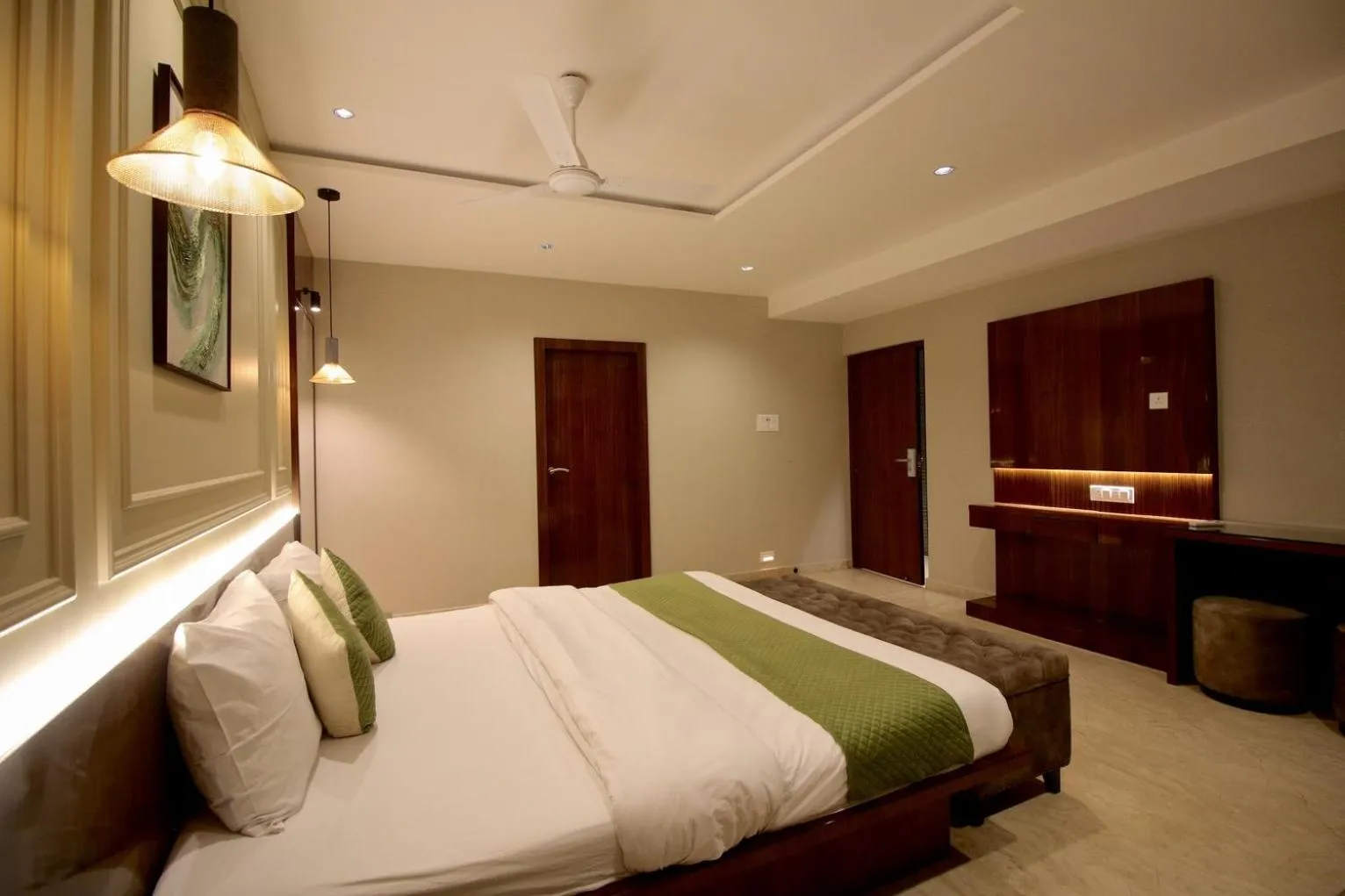 Bed in Evara-Meraki Inn