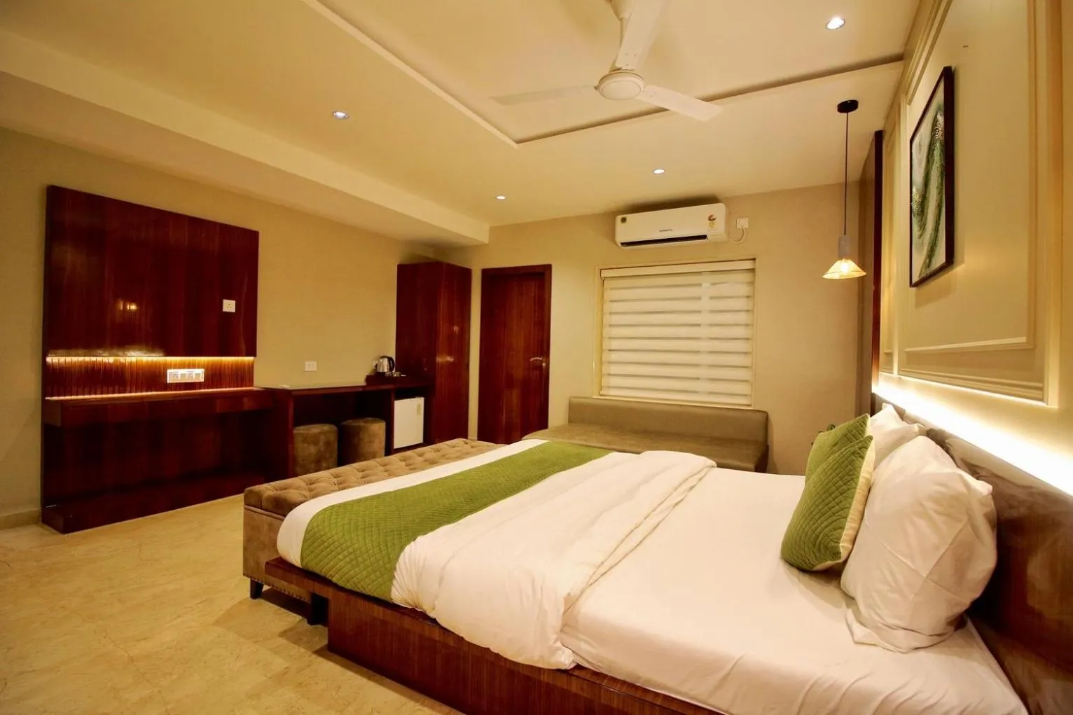 Bed in Evara-Meraki Inn