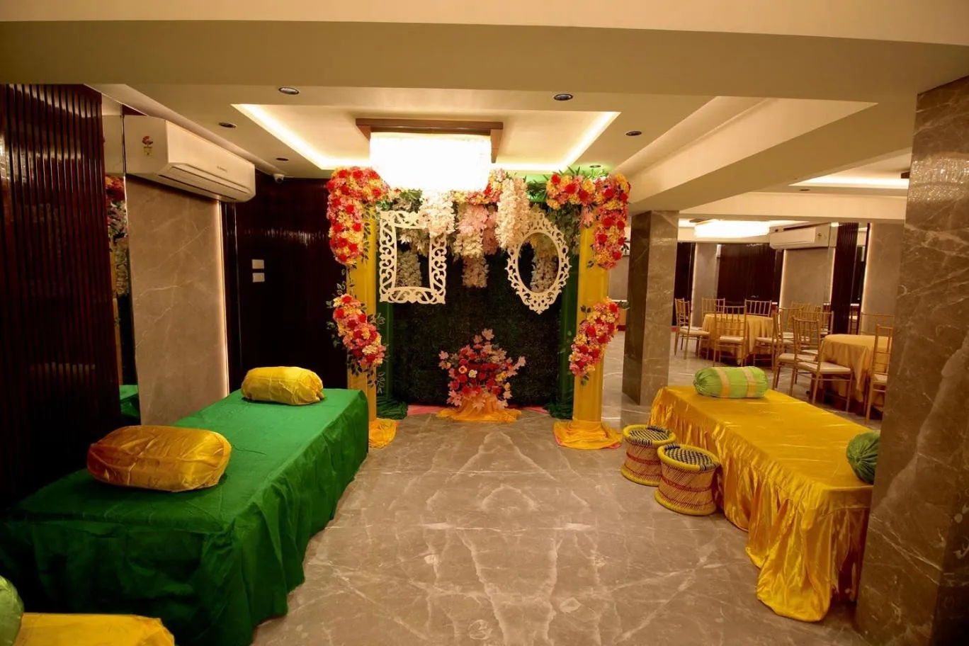 Banquet/Function facilities, Bed in Evara-Meraki Inn