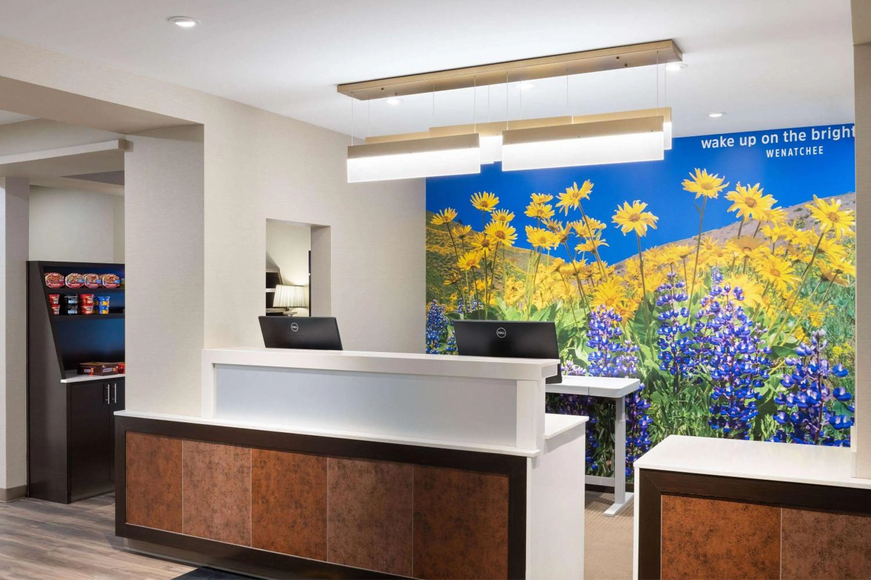 Lobby or reception in La Quinta Inn & Suites by Wyndham Wenatchee