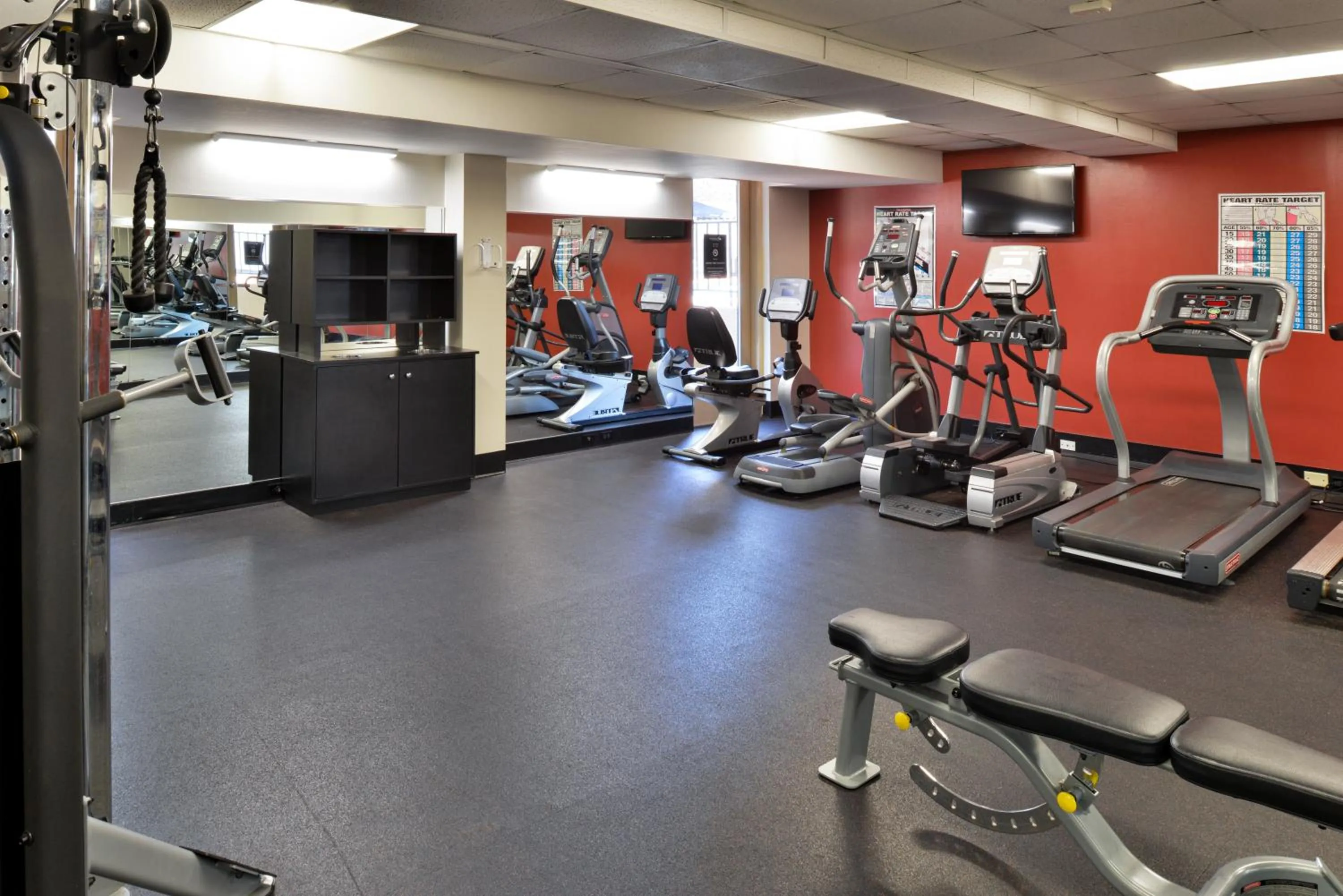 Fitness centre/facilities in Hawthorne Inn & Conference Center