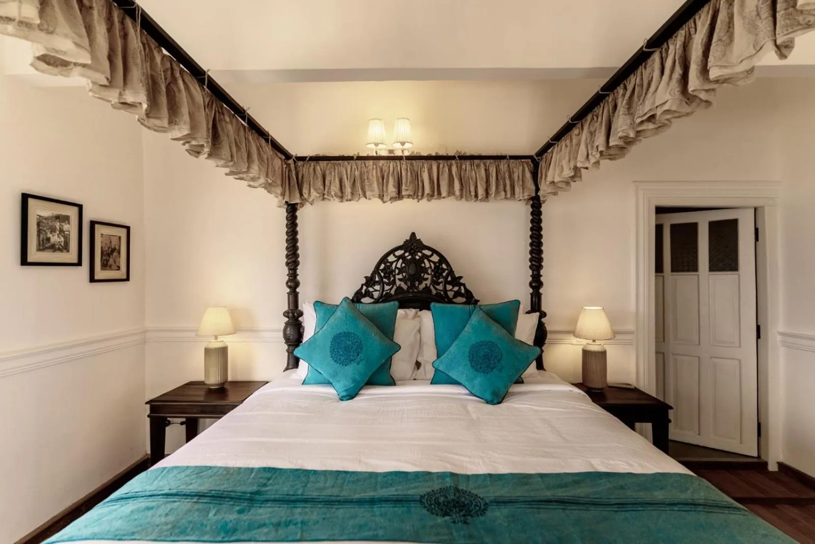 Bed in Chhota Haazri, By The Rajbari Bawali