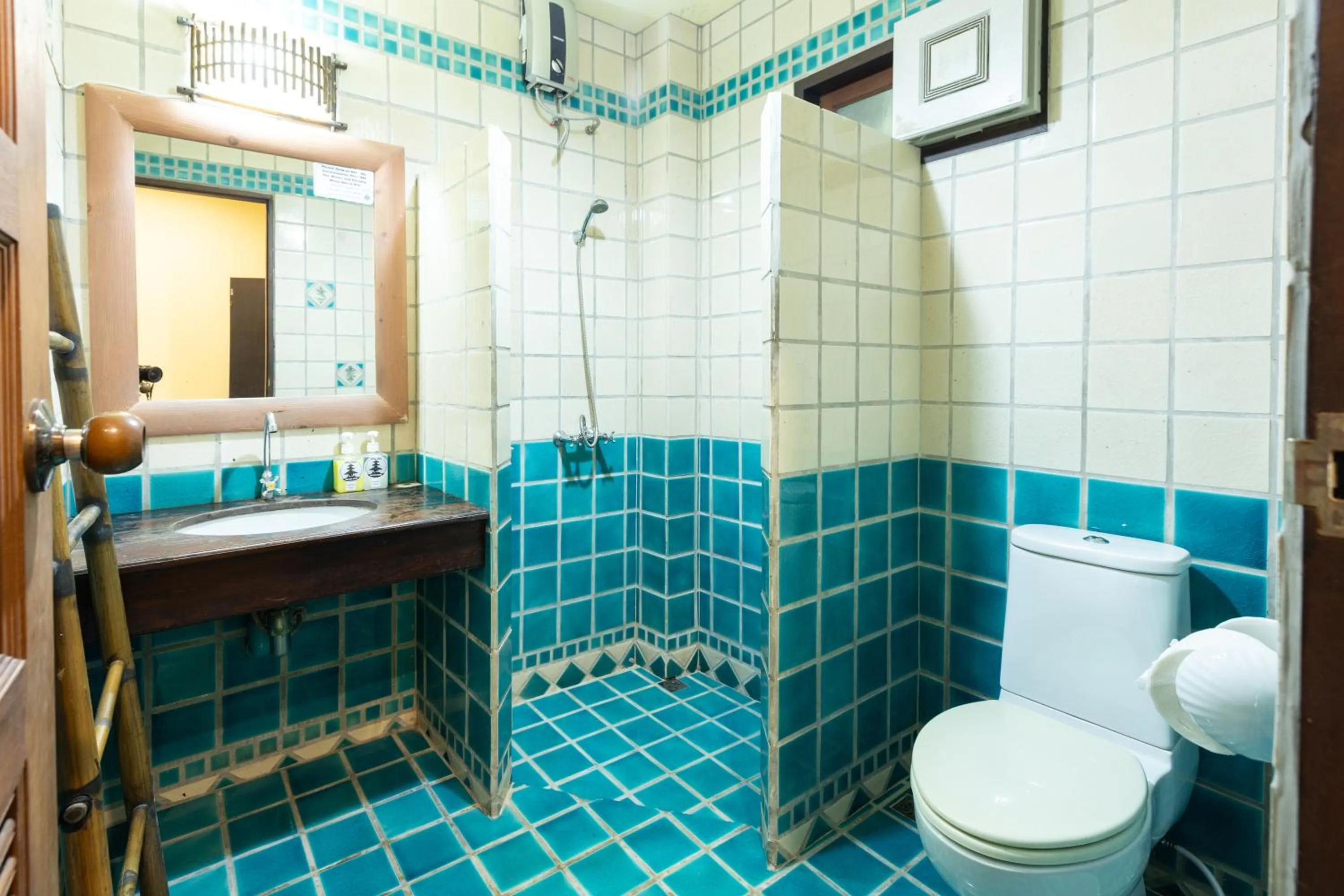 Shower in Villa Bali Eco Resort, Rayong