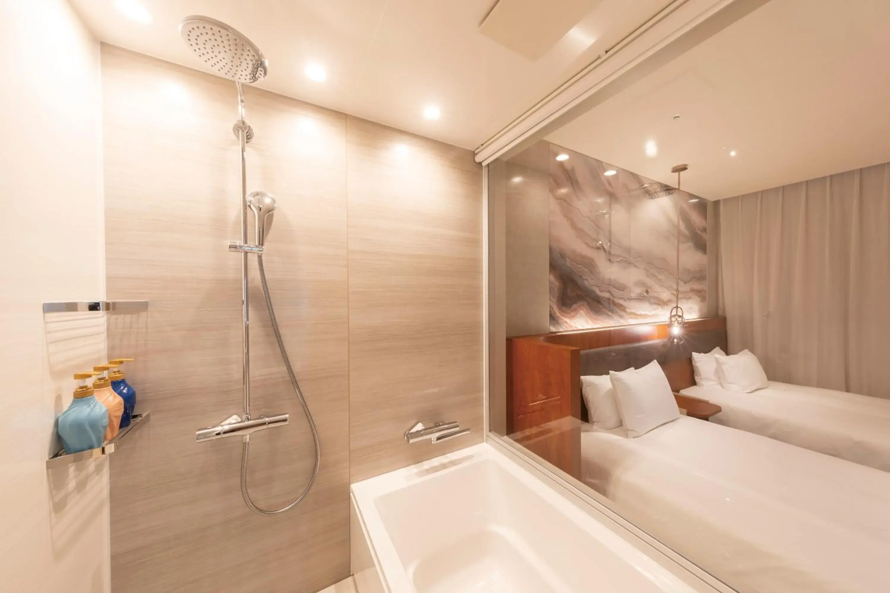 Superior Twin Room in Hotel Springs Makuhari Premier Superior Twin Room in Hotel Springs Makuhari Premier