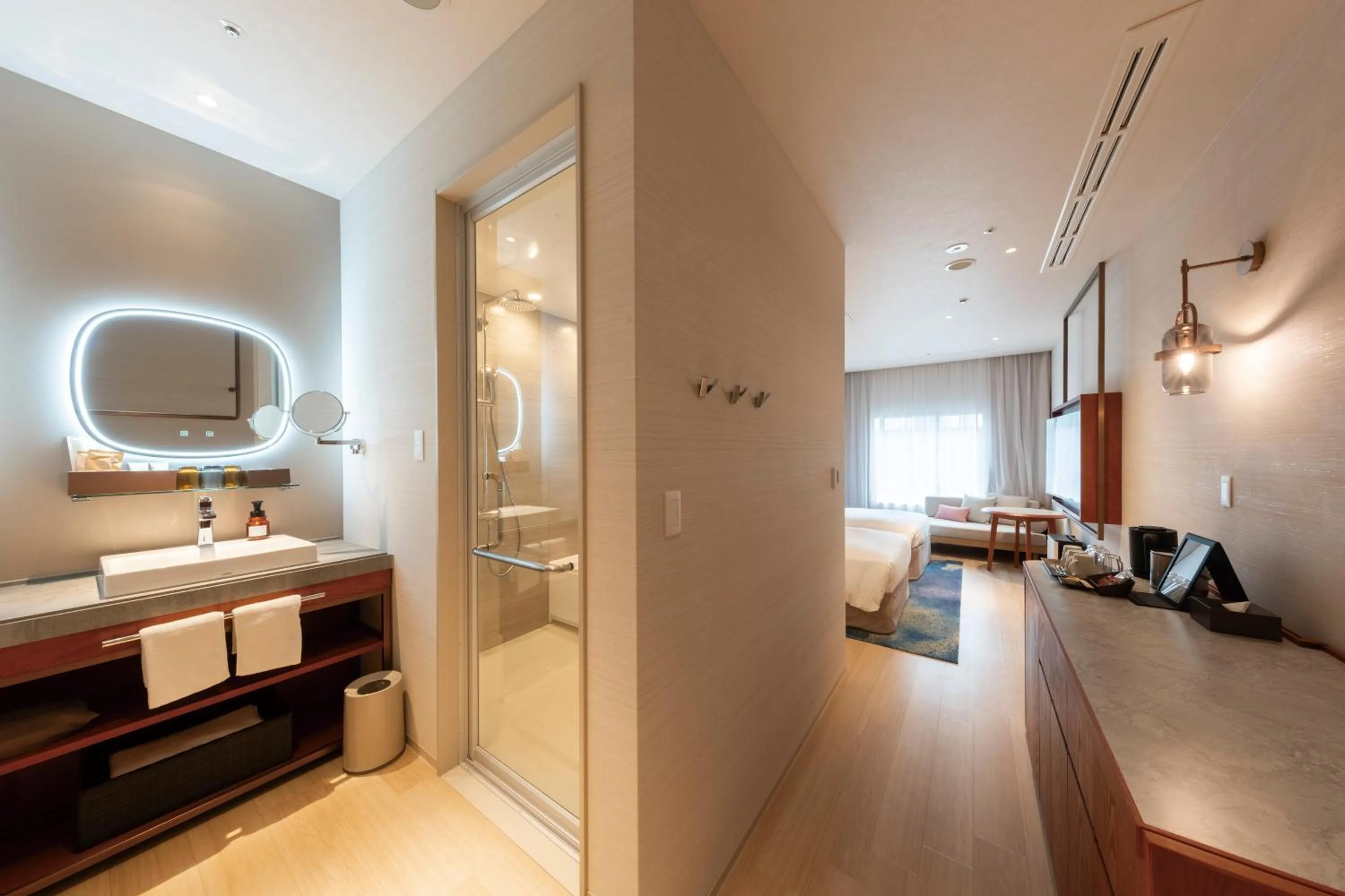 Photo of the whole room, Bed in Hotel Springs Makuhari Premier