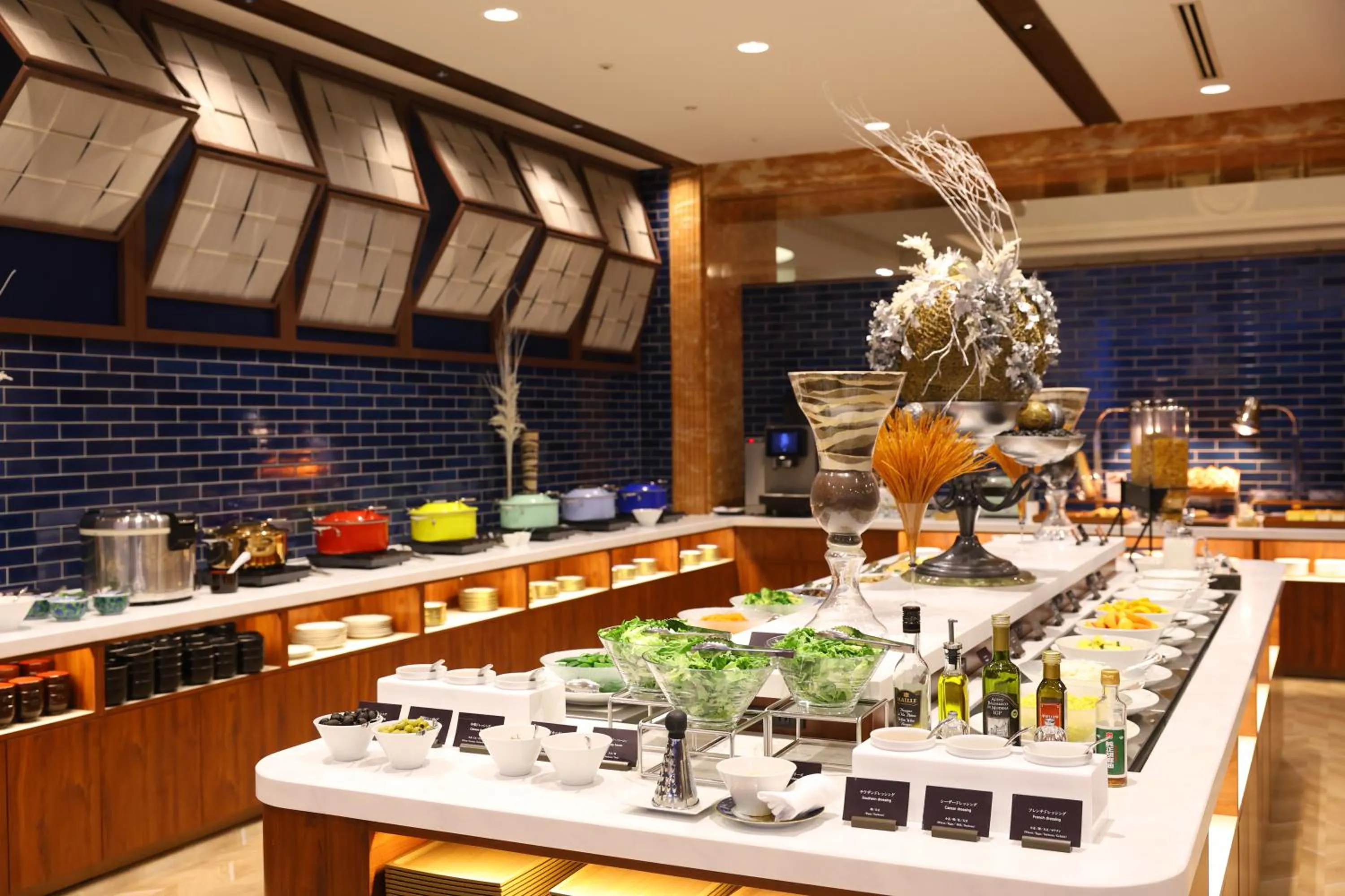 Buffet breakfast in Hotel Springs Makuhari Premier