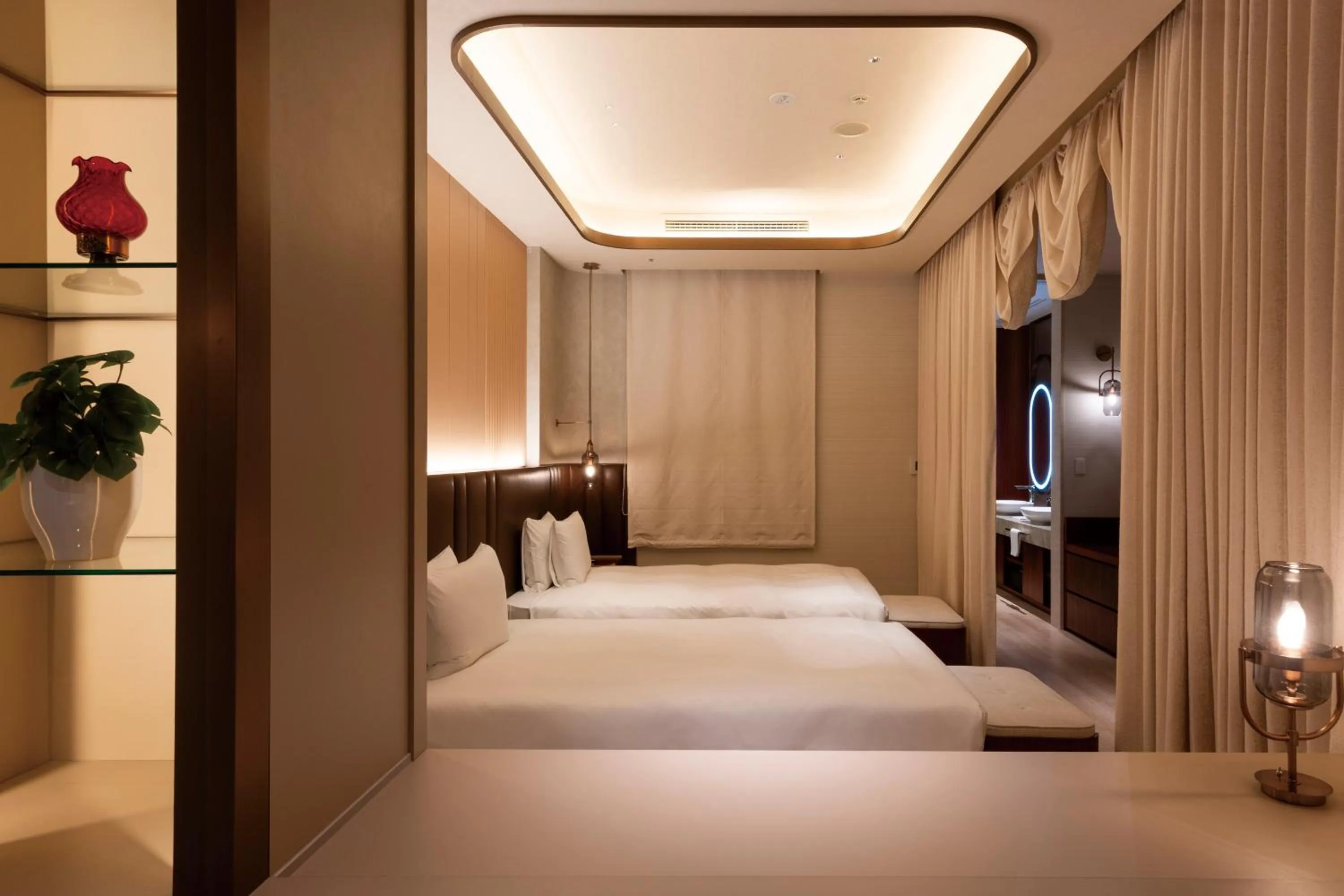 Bedroom, Bed in Hotel Springs Makuhari Premier