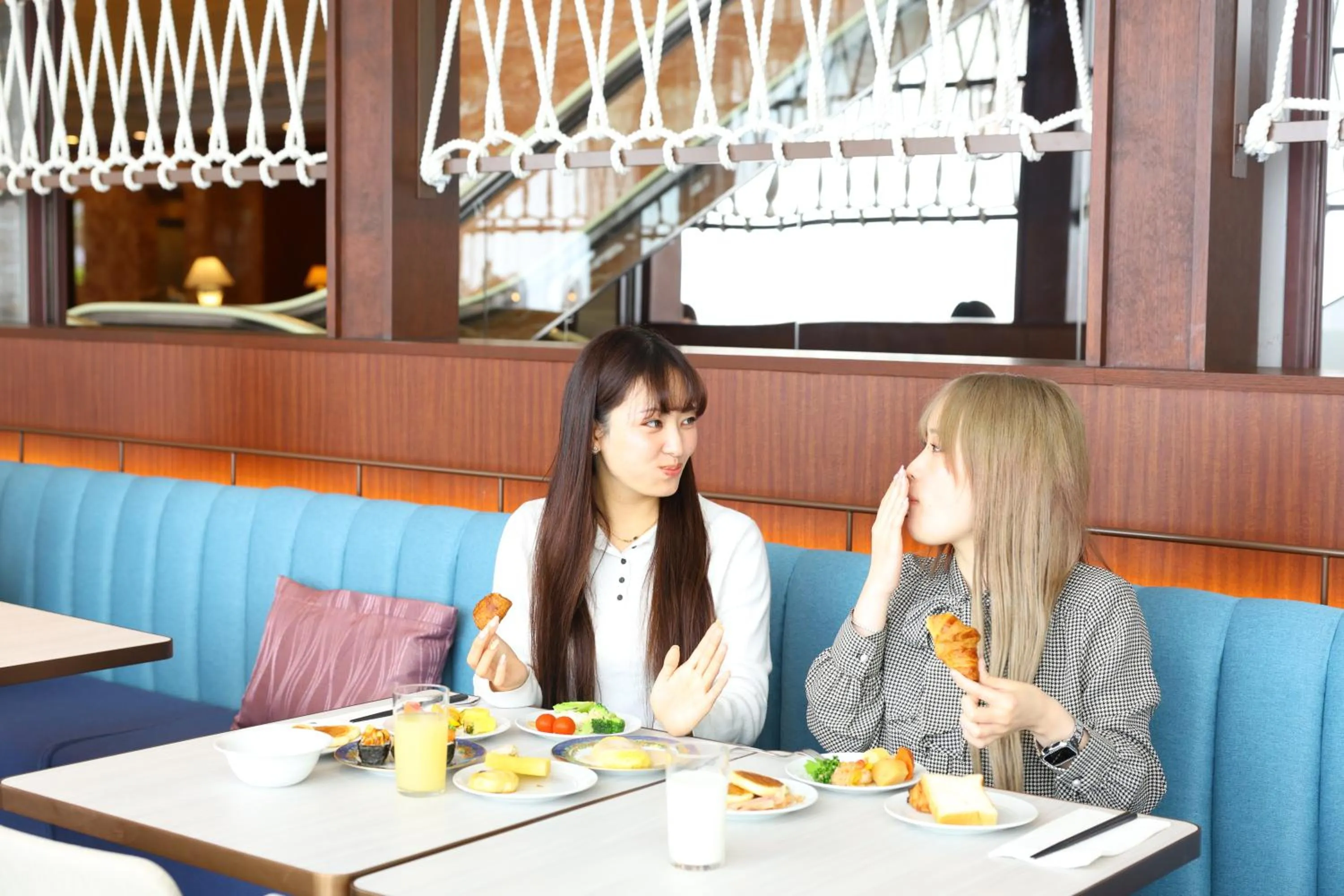 Buffet breakfast in Hotel Springs Makuhari Premier