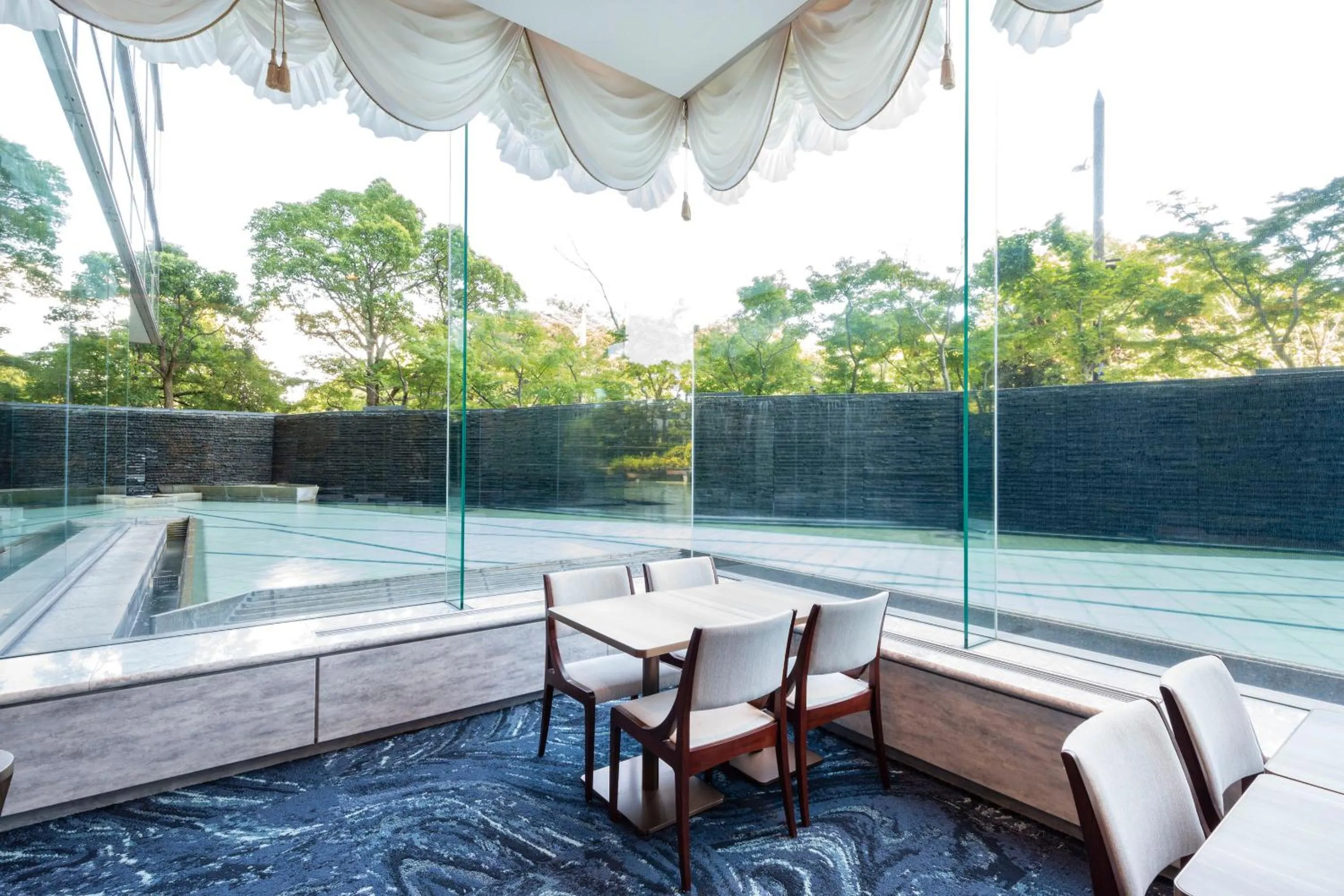 Lounge or bar in Hotel Springs Makuhari Premier