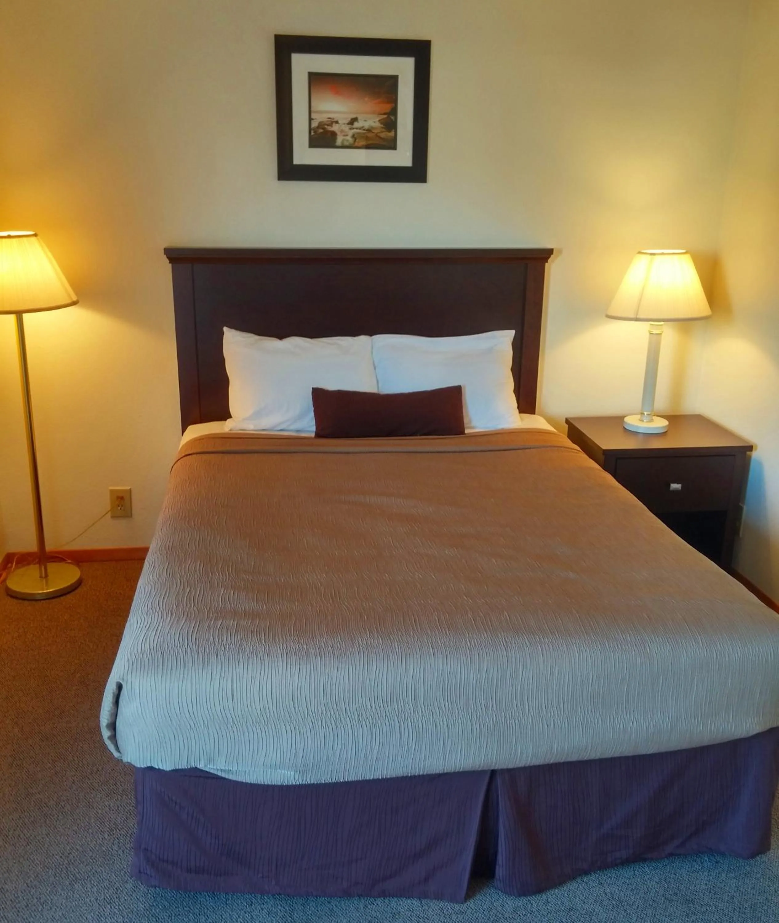 Bedroom, Bed in Silver Sands