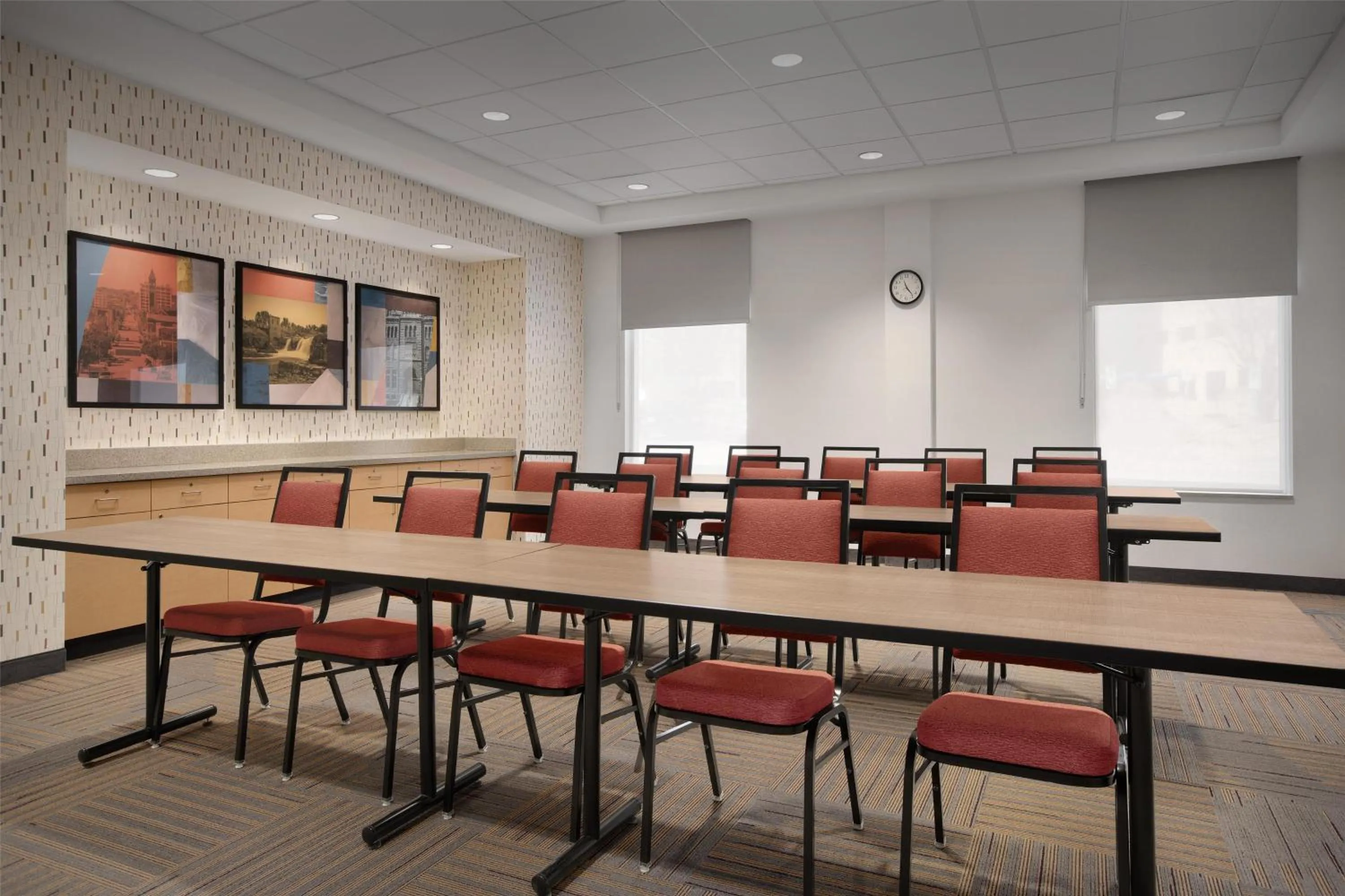 Meeting/conference room in Home2 Suites by Hilton Sioux Falls Sanford Medical Center
