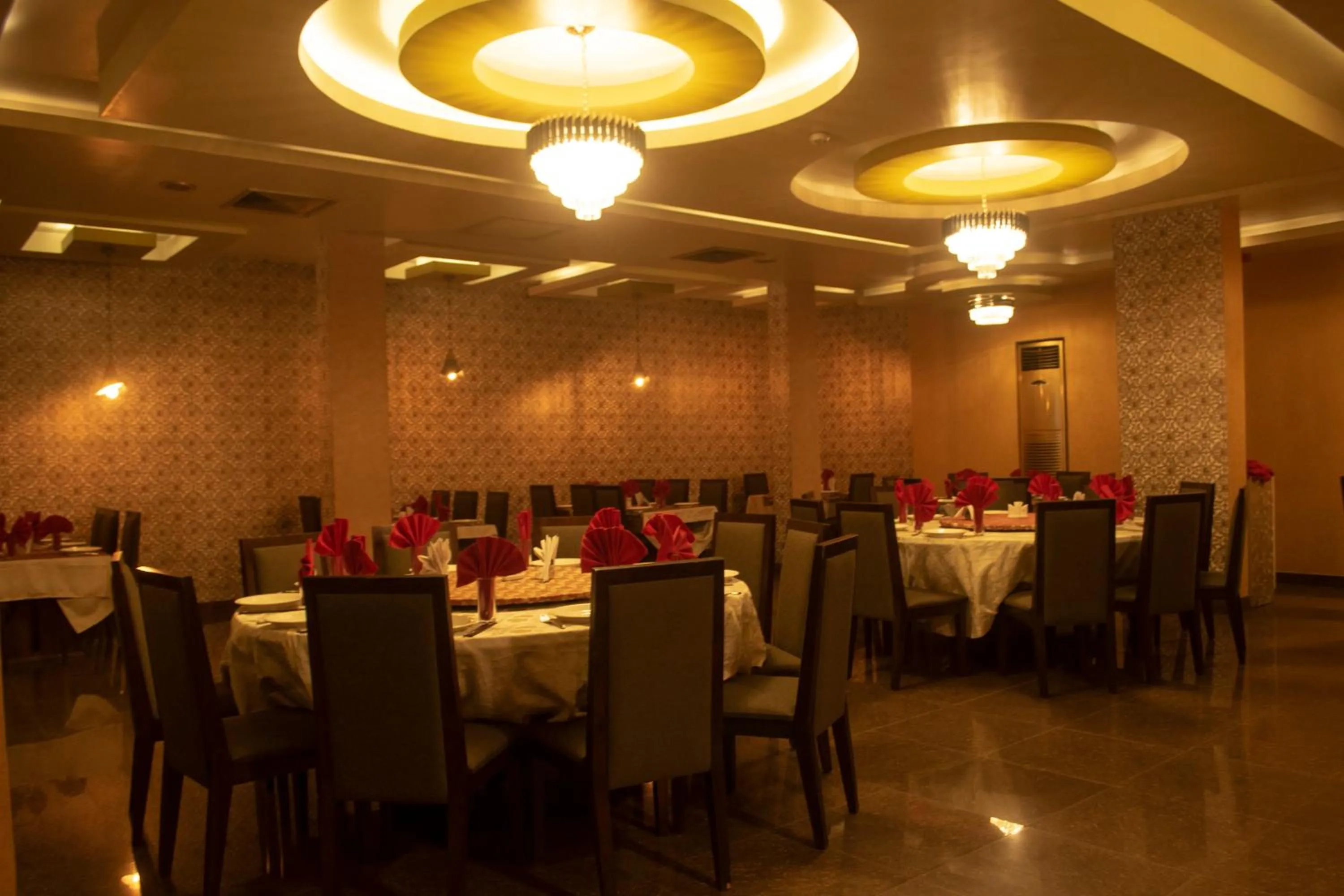 Restaurant/places to eat in Hotel Presidential